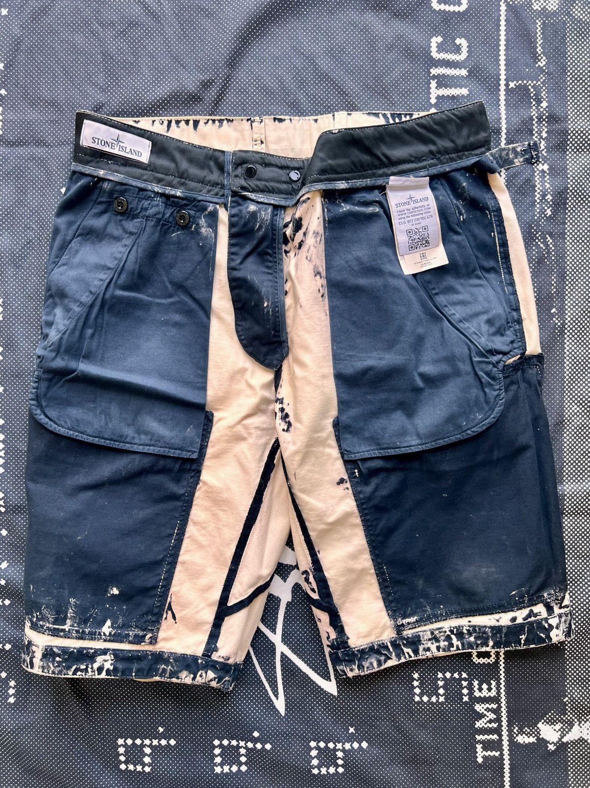 Stone Island Stone Island Hand Corrosion Cargo Shorts Type RE W30 Size US 30 / EU 46 - 18 Thumbnail