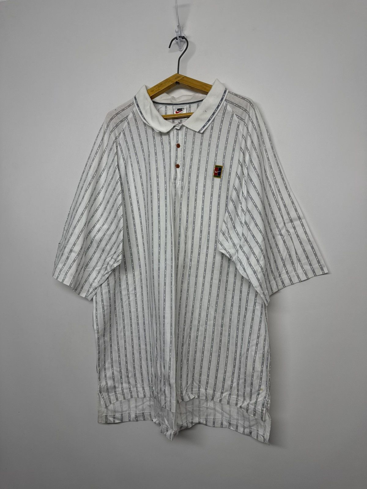 Nike 90s Vintage Nike Court White Stripped Polo Size US XL / EU 56 / 4 - 3 Thumbnail