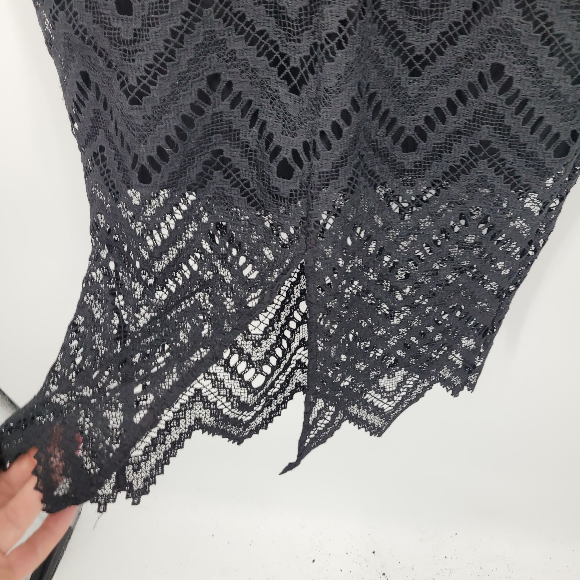Designer Bardot Black Lace Midi Dress High Neck Cap Sleeves Womens Sz Size M / US 6-8 / IT 42-44 - 7 Thumbnail