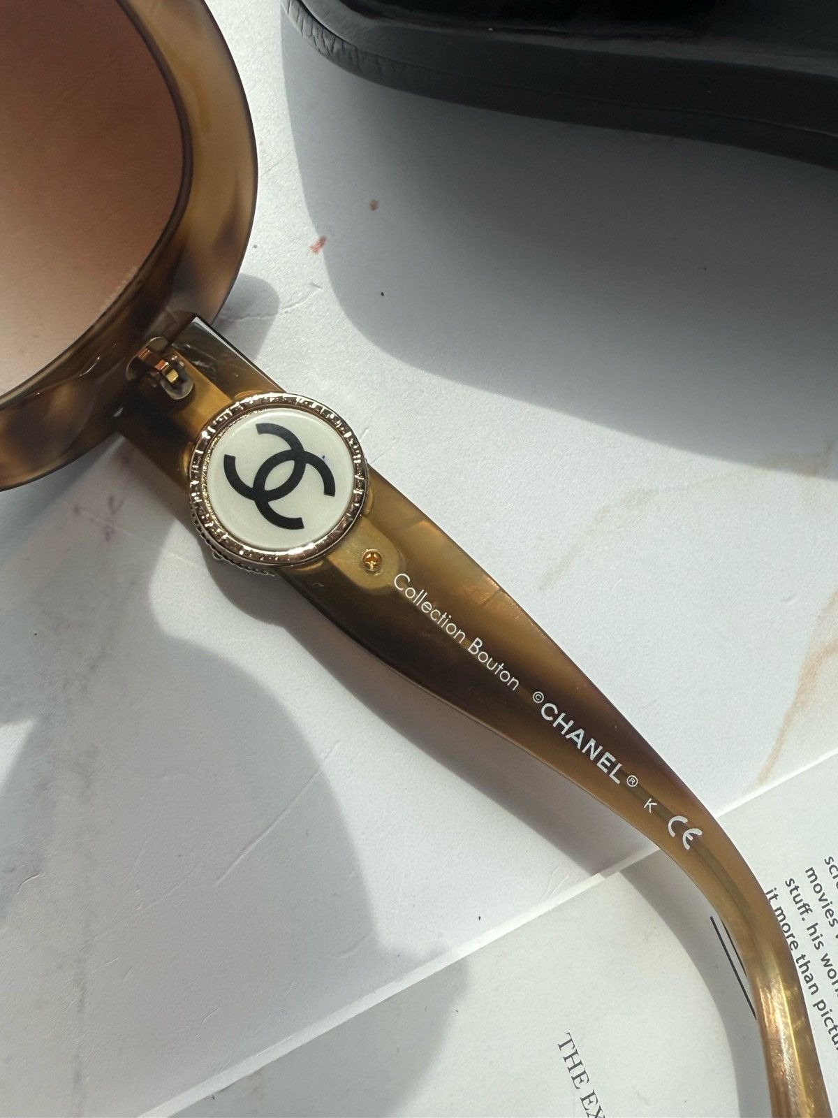 Chanel Chanel vintage sunglasses 5193-B Limited Collection Bouton Size ONE SIZE - 8 Thumbnail