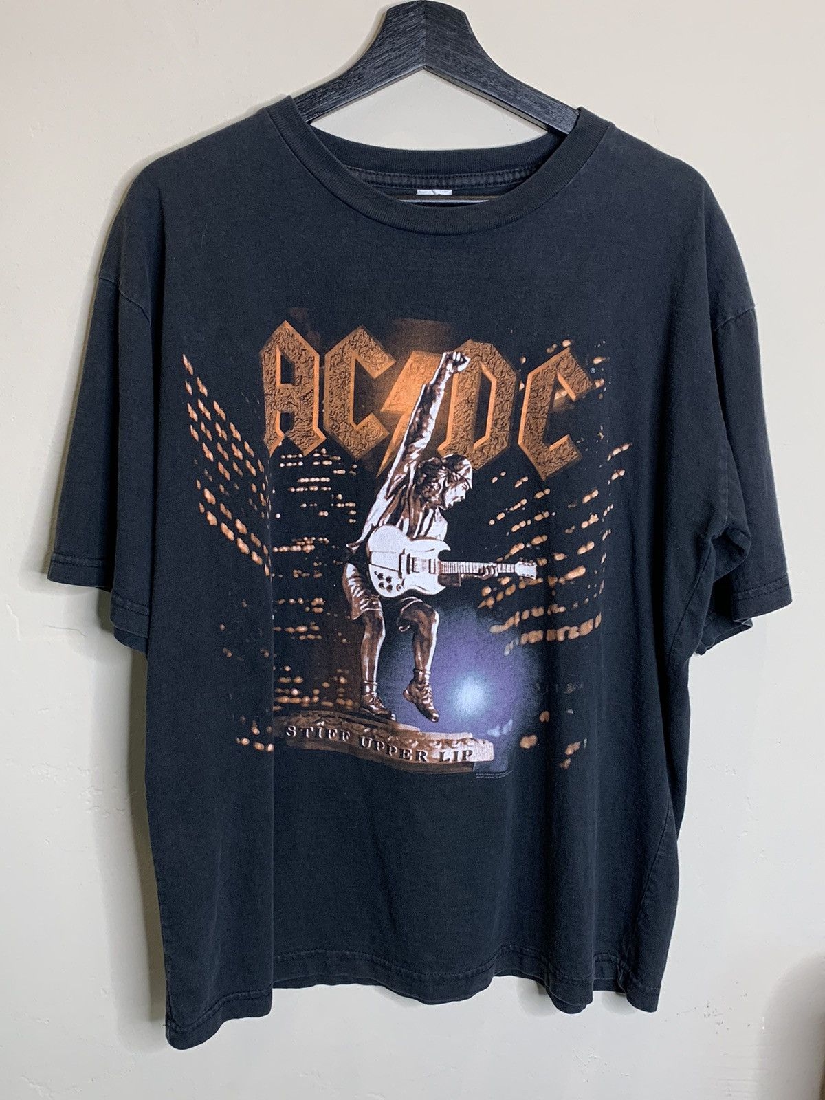 *RARE* Vintage 2000 AC/DC Stiff Upper Lip Canada Tour Shirt