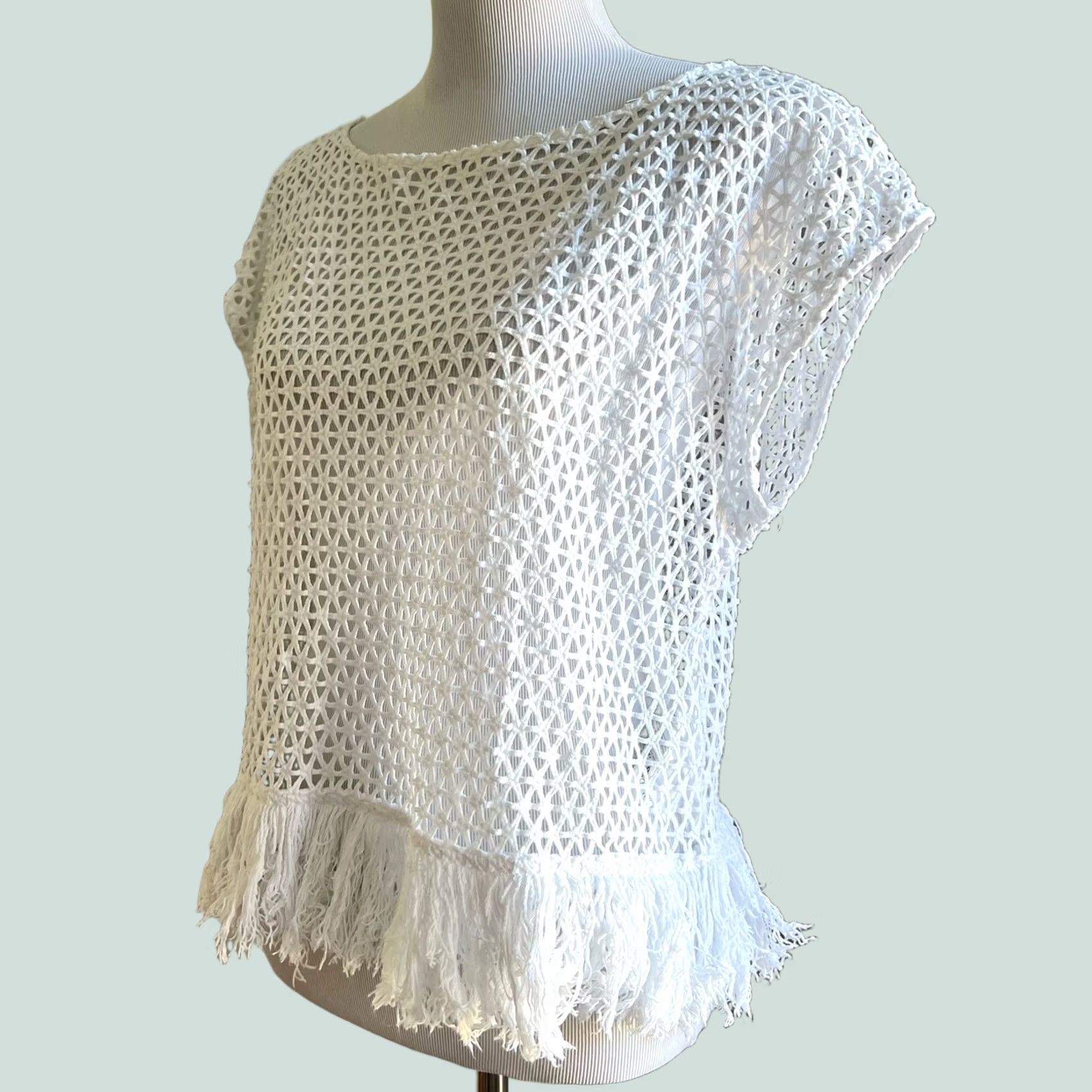 Banana Republic Banana Republic Crochet White Top Boxy Open Knit Fringe Cotton Sz M Womens Shirt Size M / US 6-8 / IT 42-44 - 1 Thumbnail
