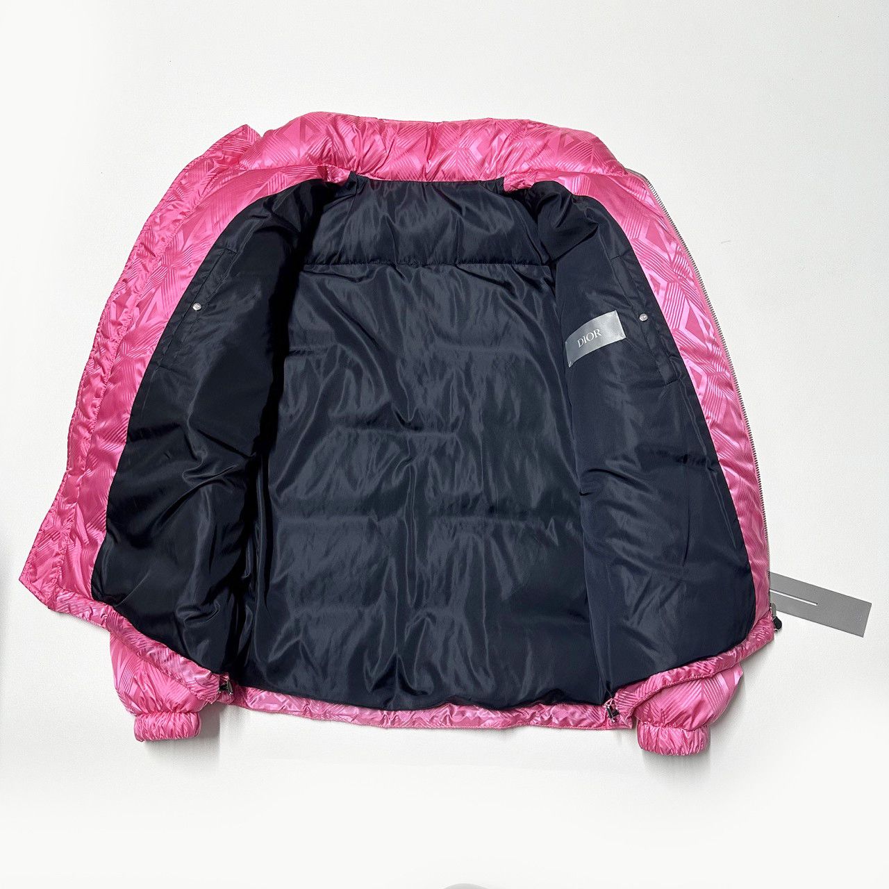 Dior Christian Dior CD 48 M Medium oblique puffer jacket pink Size US M / EU 48-50 / 2 - 12 Thumbnail