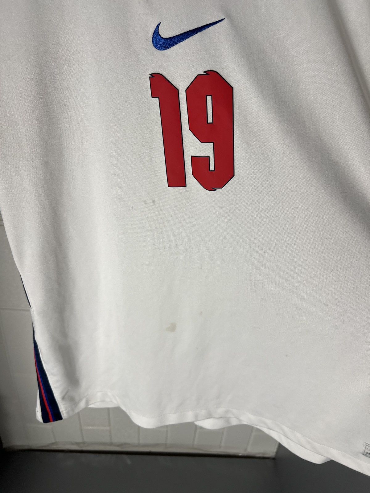 Vintage VERY RARE NIKE ENGLAND RETRO SOCCER JERSEY MANCHESTER Y2K Size US XL / EU 56 / 4 - 6 Thumbnail