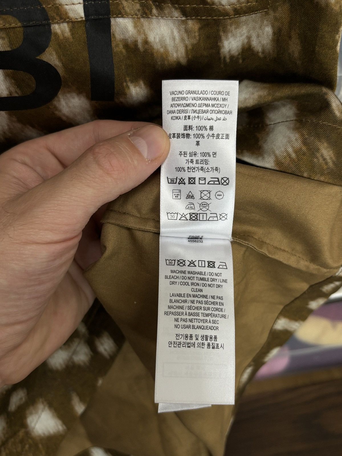 Burberry Burberry F/W2019 Runway Zip Shirt Why Did They Kill Bambi Size US XS / EU 42 / 0 - 12 Thumbnail