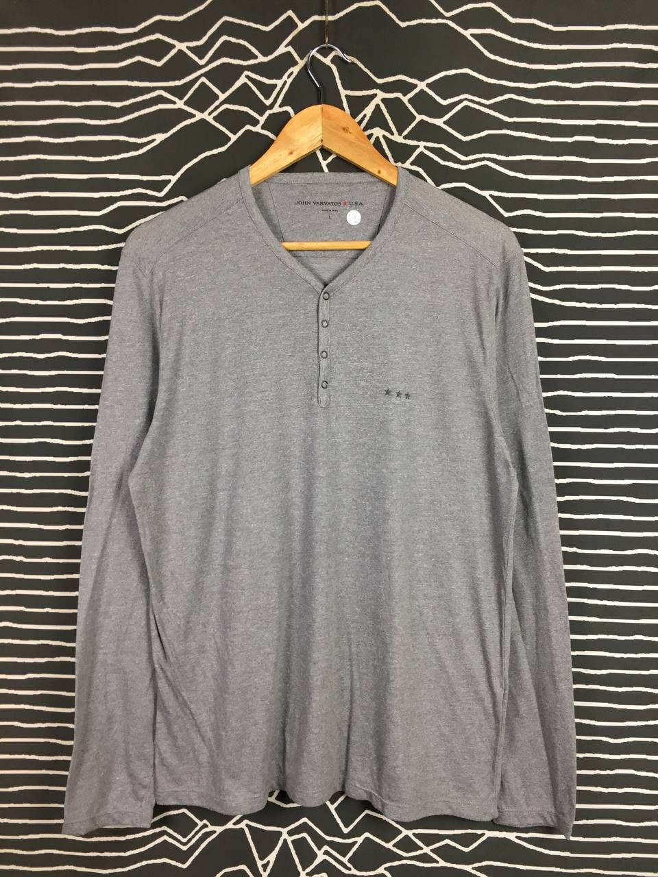 John Varvatos John Varvatos USA Stars Logo Long Sleeve Henley Tee Size US L / EU 52-54 / 3 - 1 Thumbnail