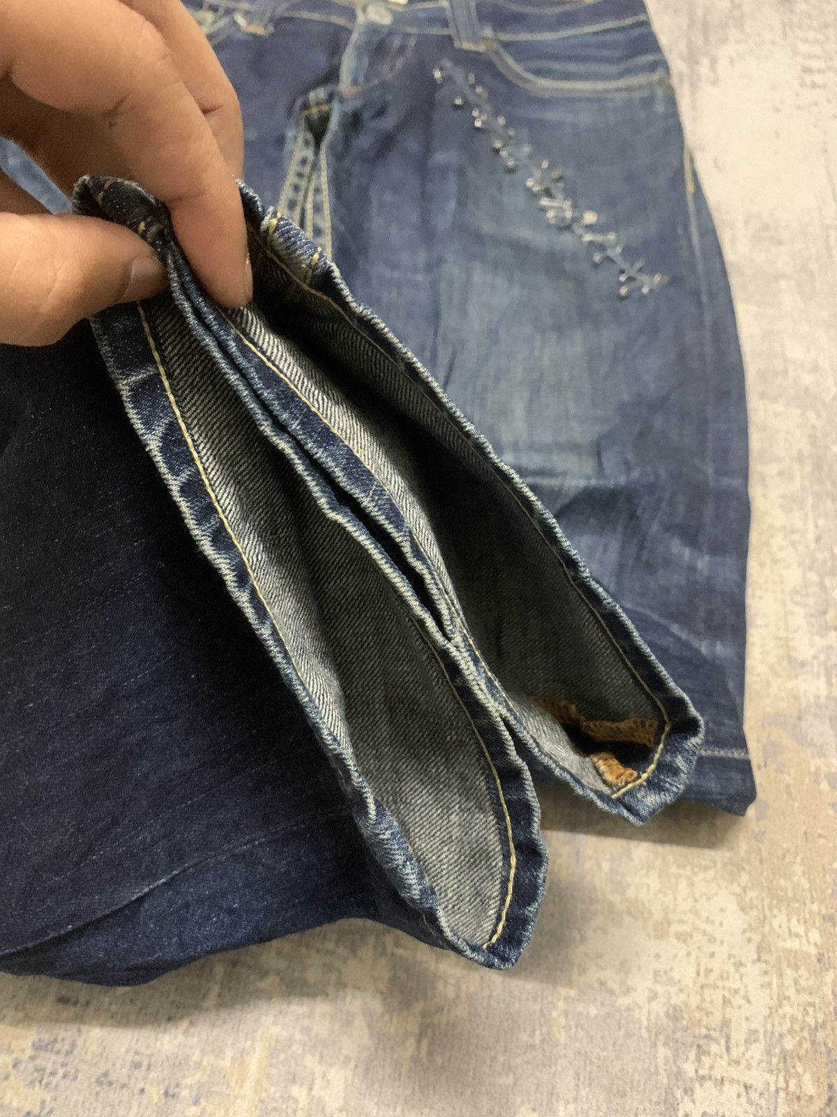 Japanese Brand Urban Research Safety Pin Custom Indigo Blue Denim Jeans Size US 33 - 6 Thumbnail