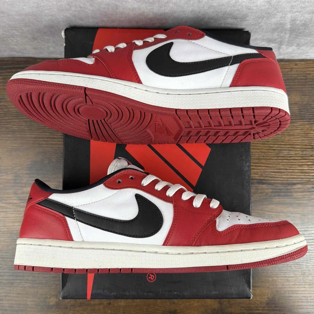 Jordan Brand Air Jordan 1 Retro Low OG Chicago 2016 Size 9.5 705329-600 Size US 9.5 / EU 42-43 - 4 Thumbnail