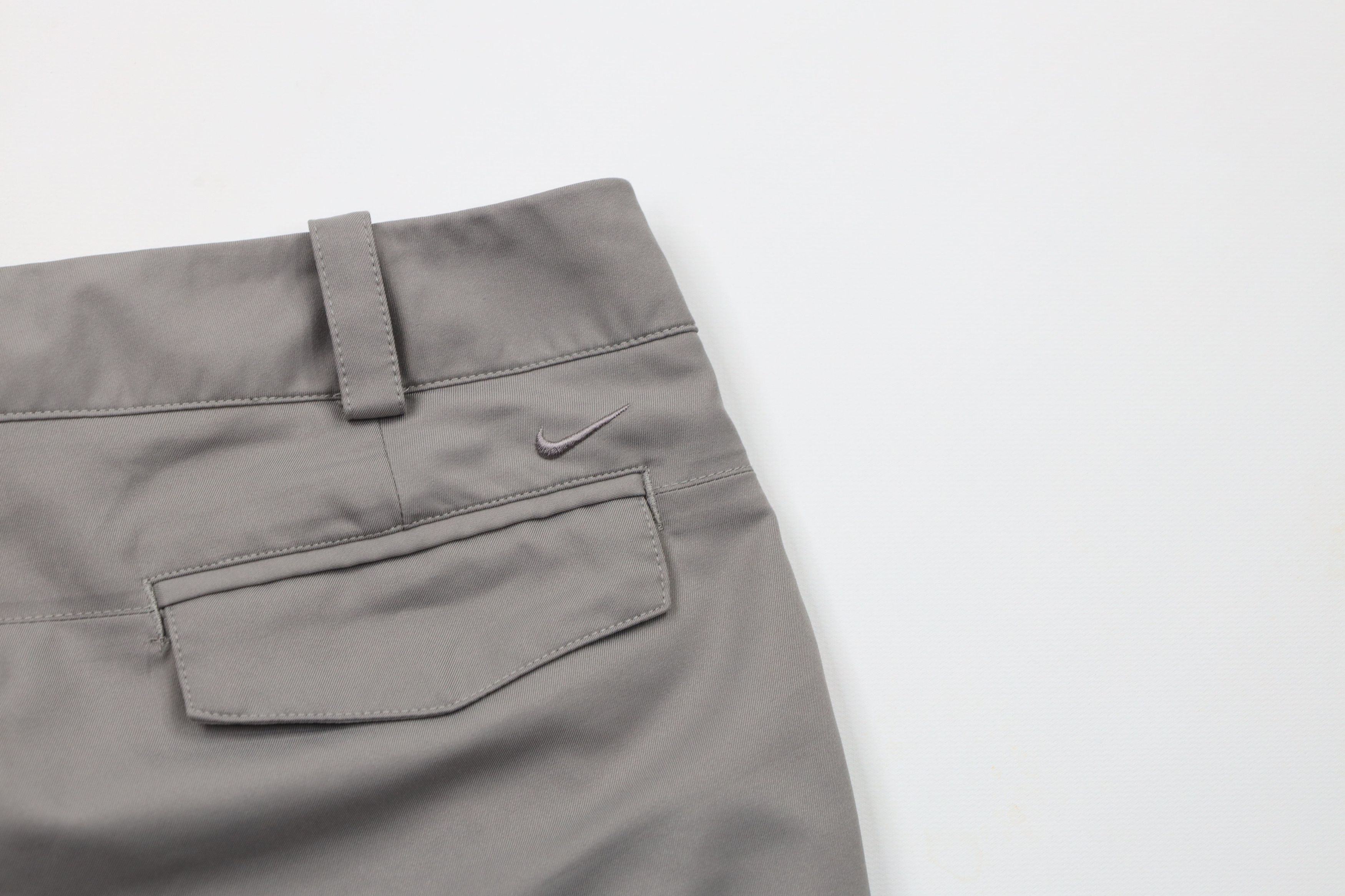 Nike × Vintage Nike Golf Tour Performance Flat Front Tech Chino Shorts Gray Size 32" / US 10 / IT 46 - 11 Thumbnail