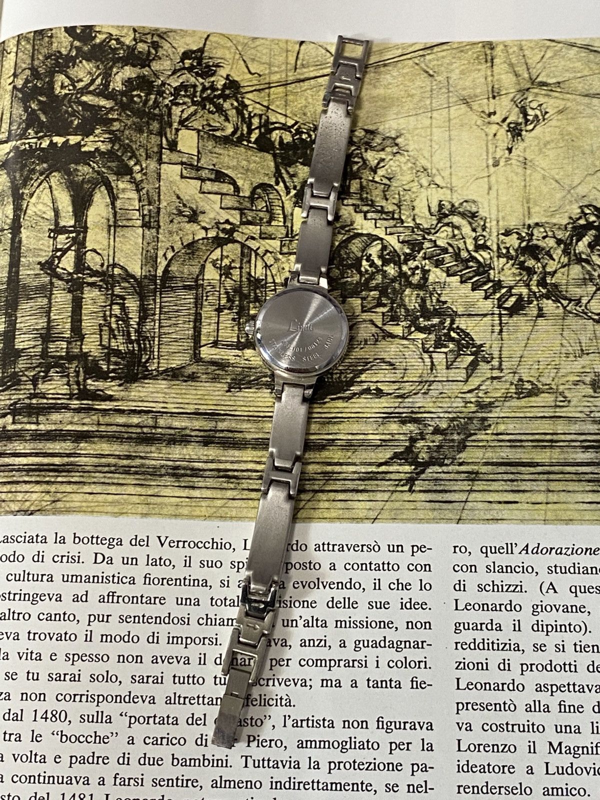 Japanese Brand Vintage Limit Quartz Ladies Silver-Tone Watch RARE Retro Size ONE SIZE - 3 Thumbnail
