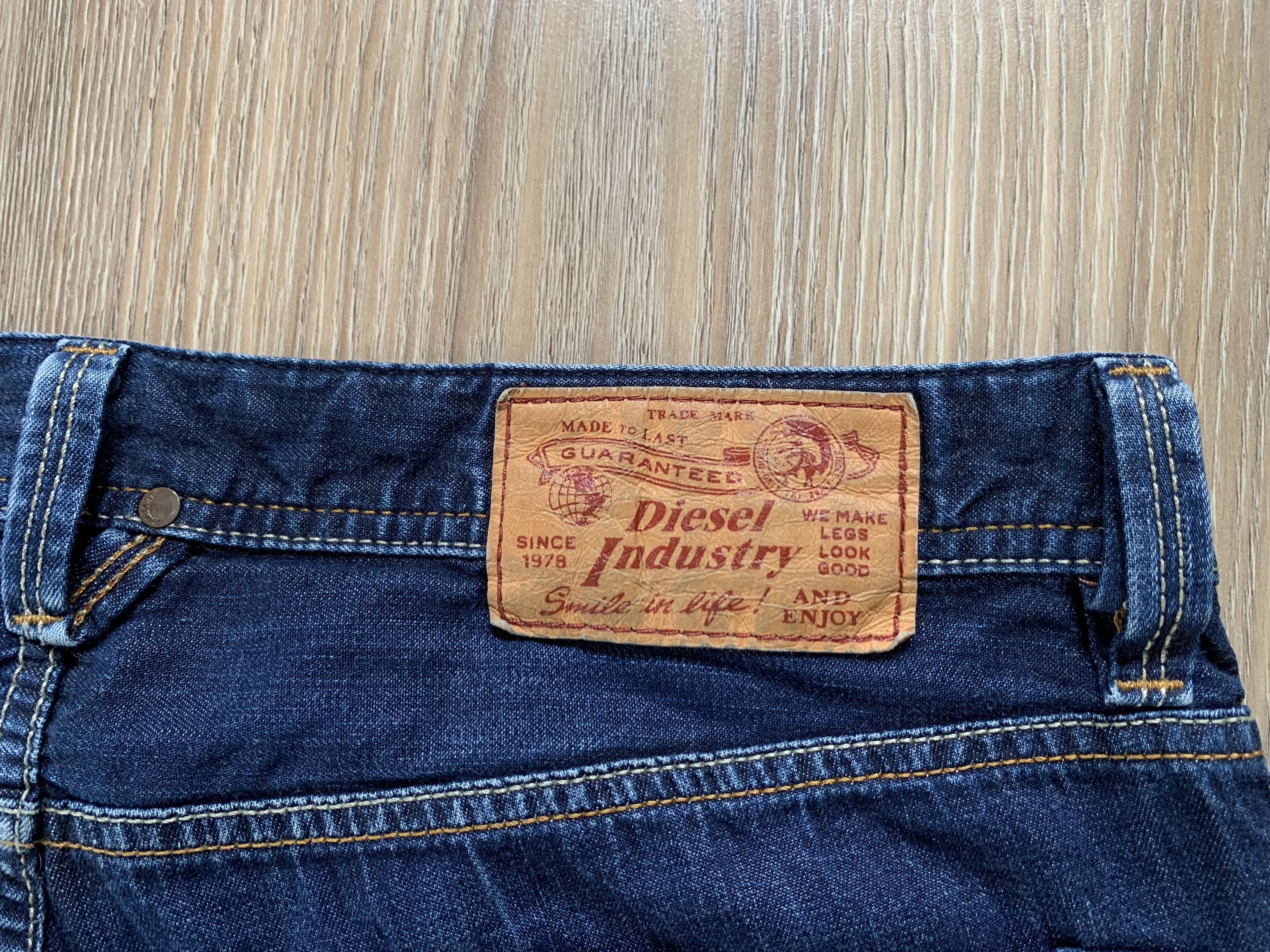 Diesel × Vintage Vintage Diesel Larkee Regular Straight Jeans Size US 34 / EU 50 - 8 Thumbnail