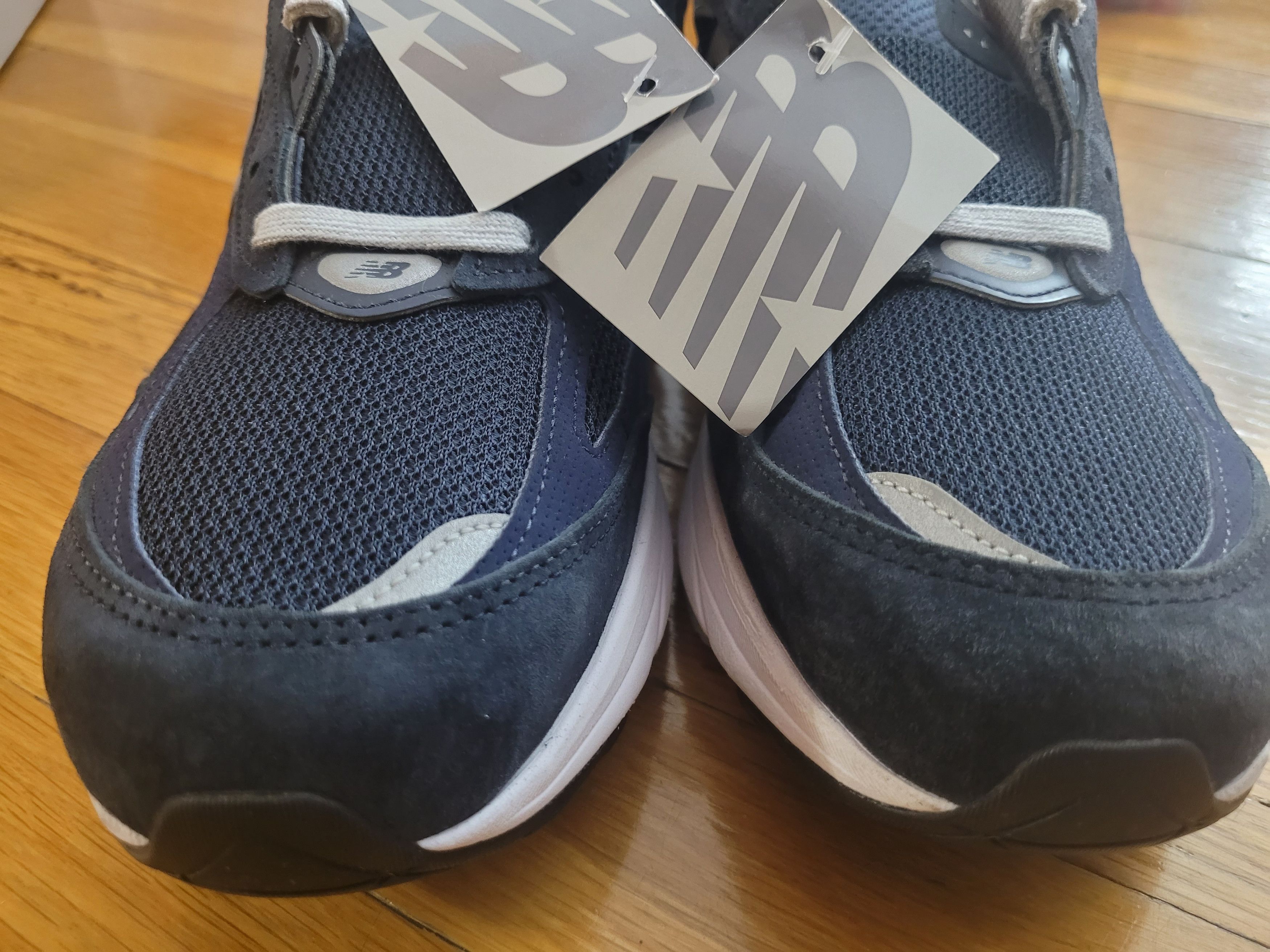 New Balance M990NV6 Size US 7.5 / EU 40-41 - 1 Thumbnail
