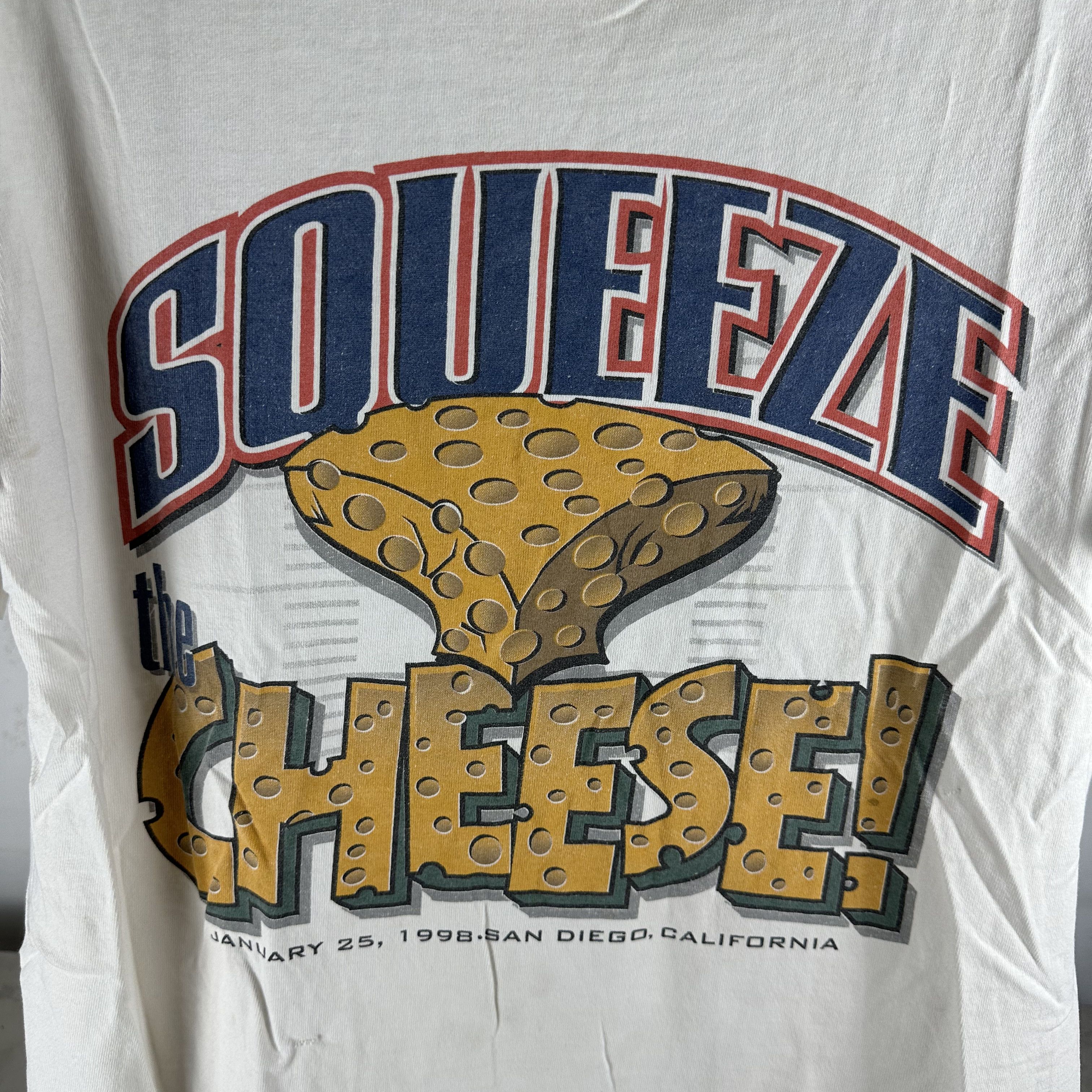 Vintage Vintage 1998 New England Patriots Squeeze Cheese NFL T-shirt Size US L / EU 52-54 / 3 - 2 Thumbnail