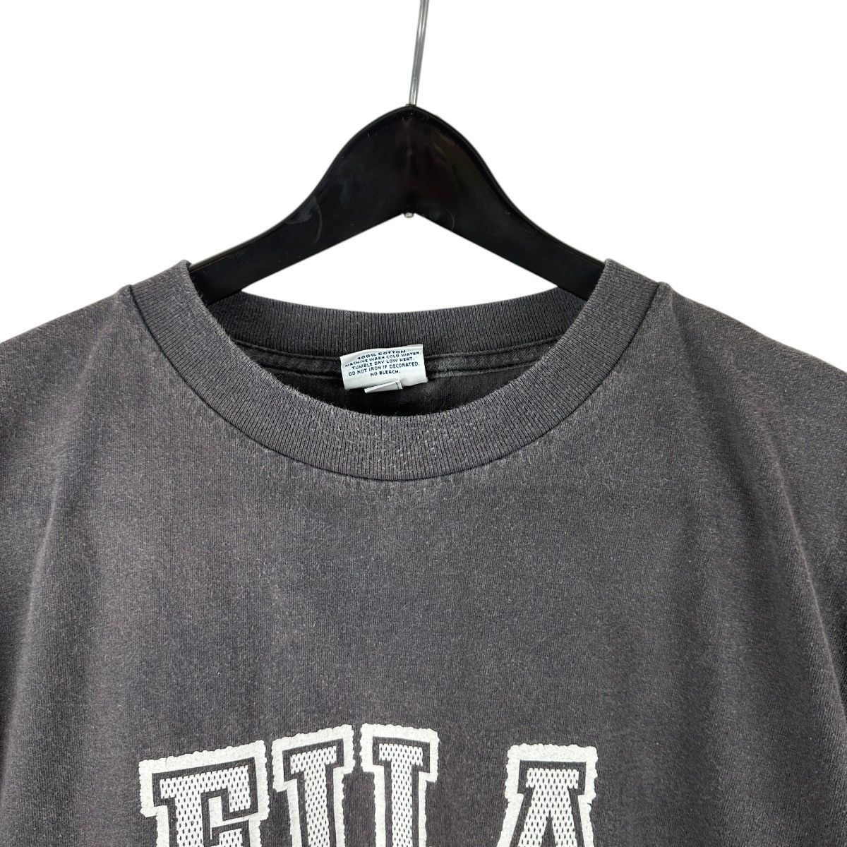 Fila × Vintage Vintage 90s Fila Perfect Faded Center Logo Shirt Size US XL / EU 56 / 4 - 3 Thumbnail