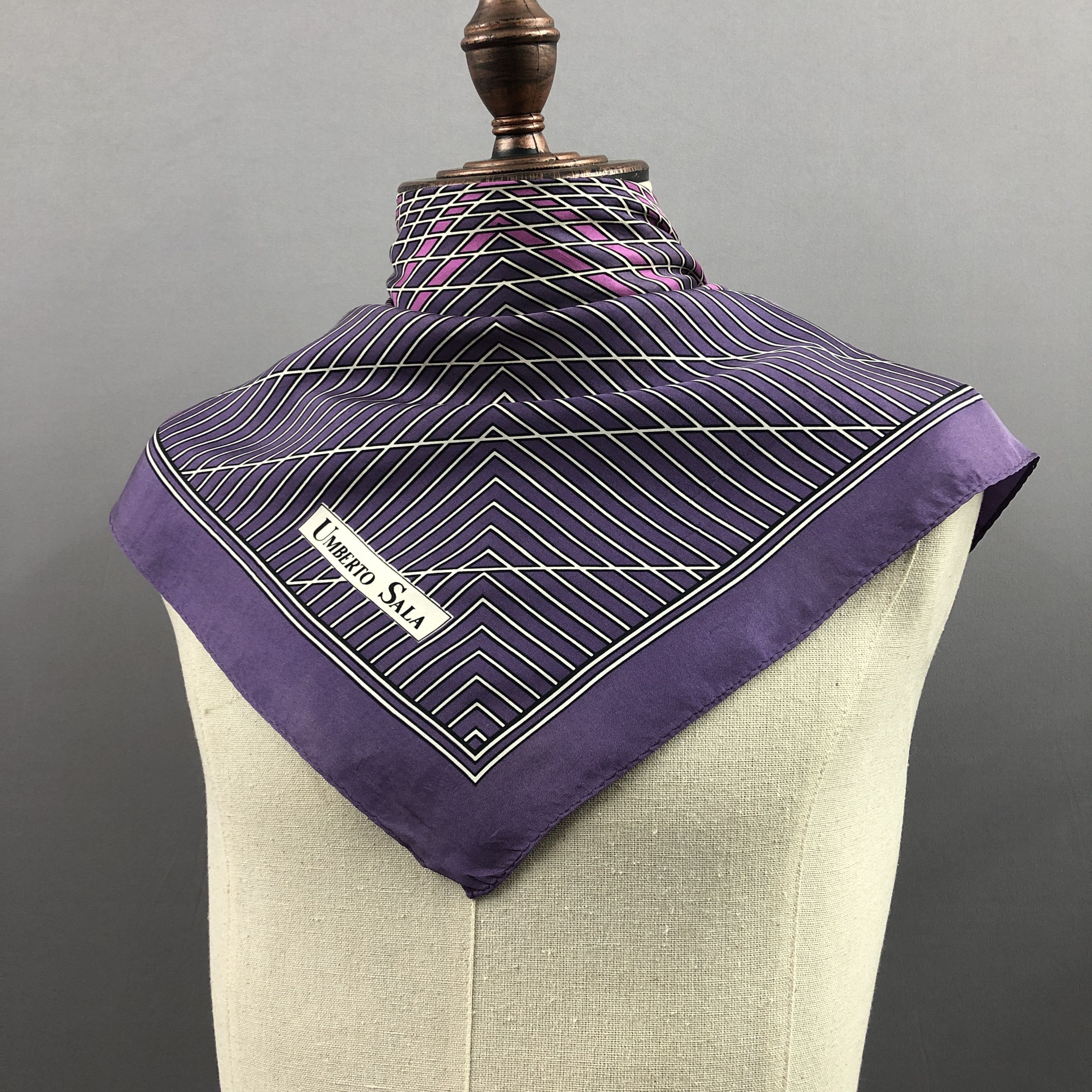 Other × Vintage Vintage Umberto Sala SILK Scarf Twill Stole Wraps Scarves Size ONE SIZE - 4 Thumbnail