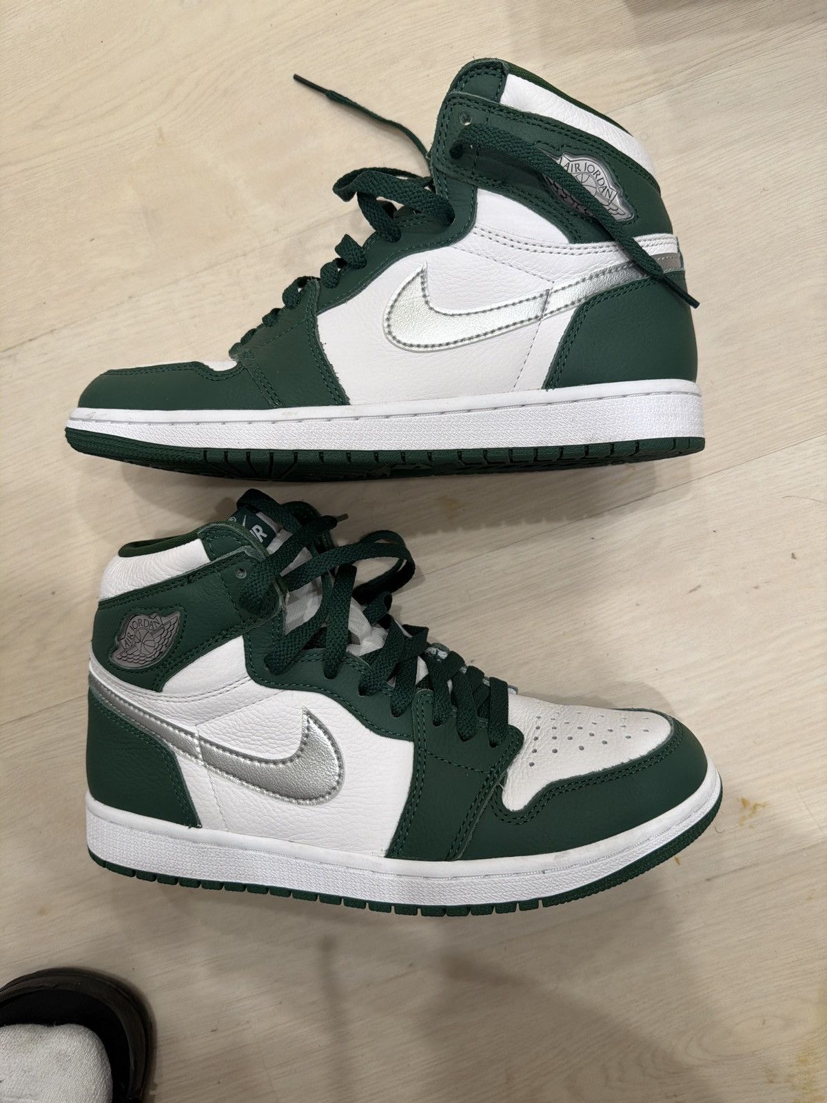 Jordan Brand Air Jordan Retro 1 High OG Size US 8 / EU 41 - 8 Thumbnail