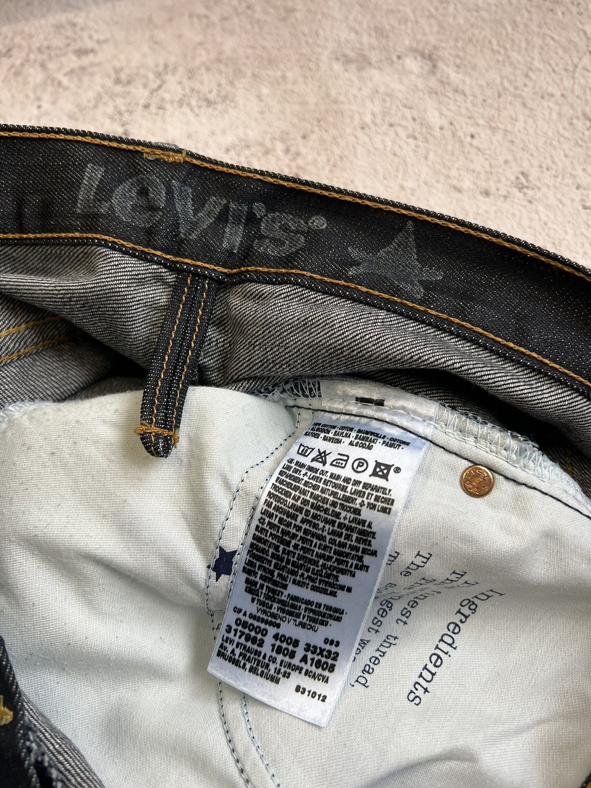 Levi's × Vintage Y2K Levis Blue Star Faded Vintage Jeans Size US 33 - 13 Thumbnail