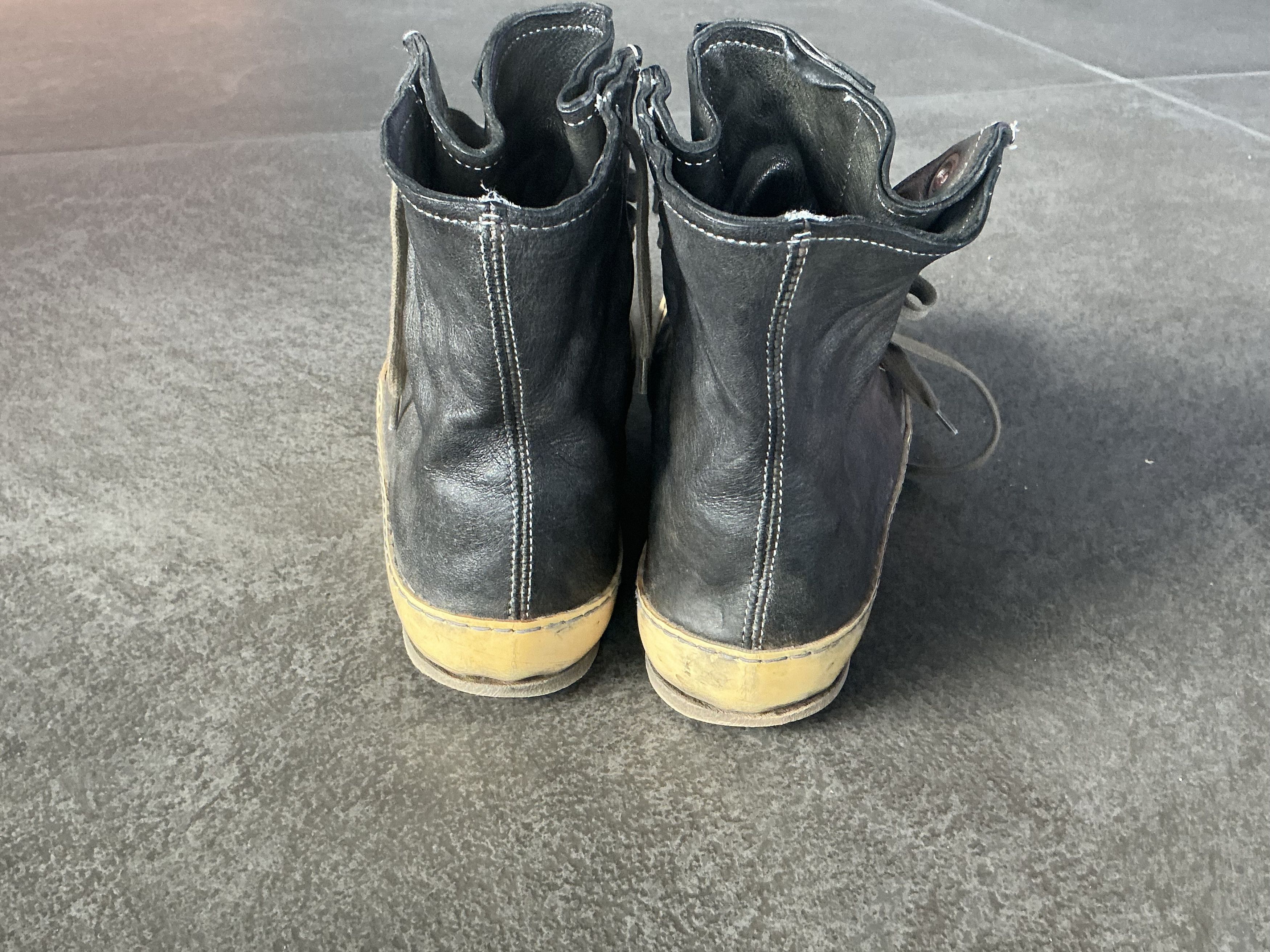 A1923 Distressed high top leather sneaker Size US 10 / EU 43 - 3 Thumbnail