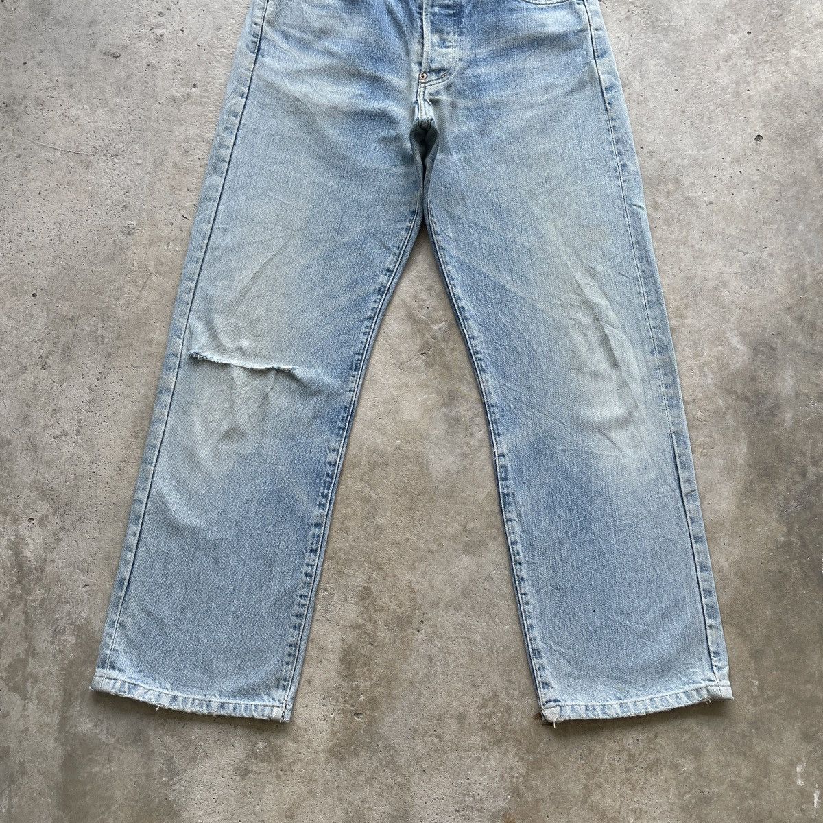 Levi's Vintage Clothing Vintage Levi’s Big E Wash Buckle Distressed Jeans Faded Pant Size US 29 - 5 Thumbnail