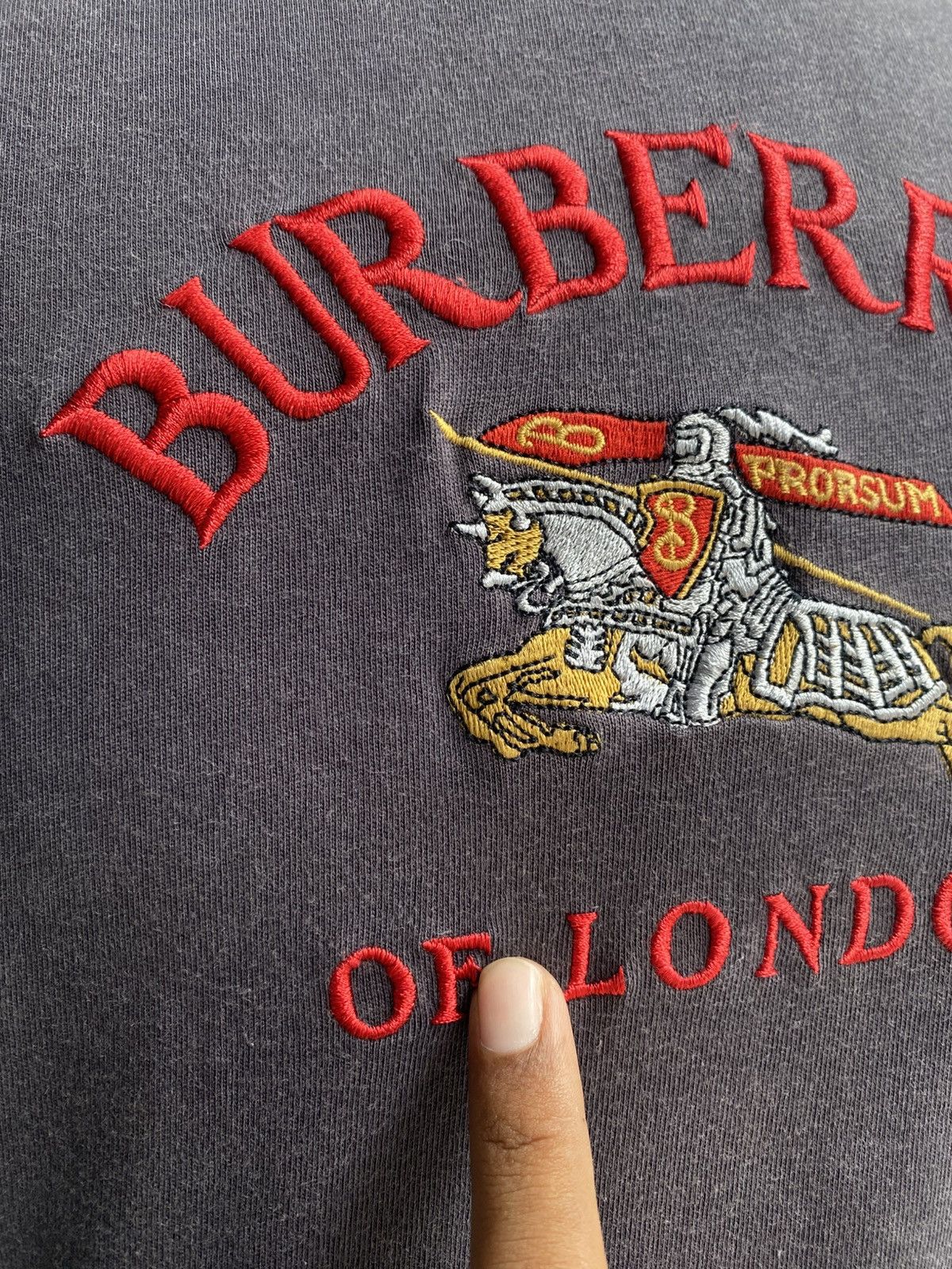 Burberry Vintage Burberry Embroided Logo 90s Tshirt Size US S / EU 44-46 / 1 - 6 Thumbnail