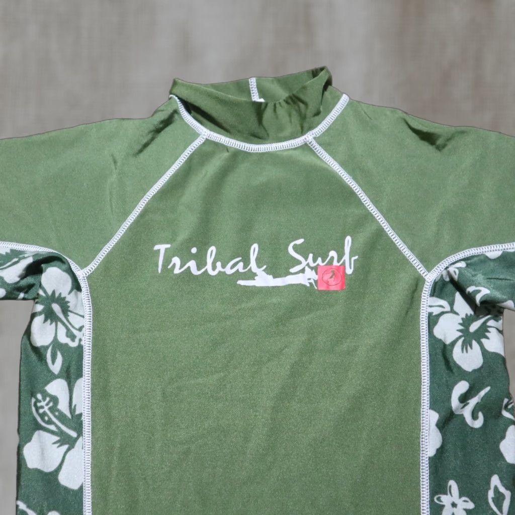 Vintage VINTAGE Tribal Surf Shirt Men Large Green Surf or Snorkel Theme 90s Concert? (Note: Ask: But we must not include questions. Hmm.) Size US L / EU 52-54 / 3 - 1 Thumbnail