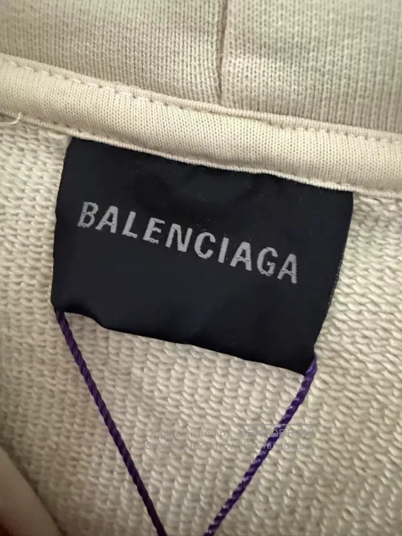 Balenciaga Balenciaga Front and Back Embroidered Logo Hoodie Beige Size US L / EU 52-54 / 3 - 3 Thumbnail
