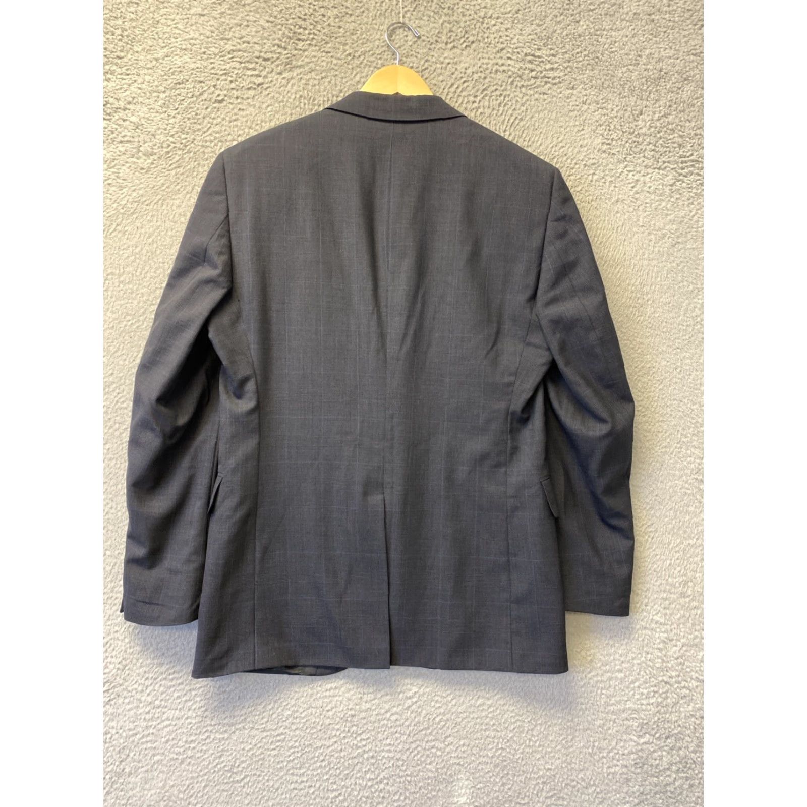 Jos. A. Bank Jos. A. Bank Plaid Wool Blazer Men’s 2 Buttons Jacket Gray / 86-80 Shirt? Size 42R - 6 Thumbnail