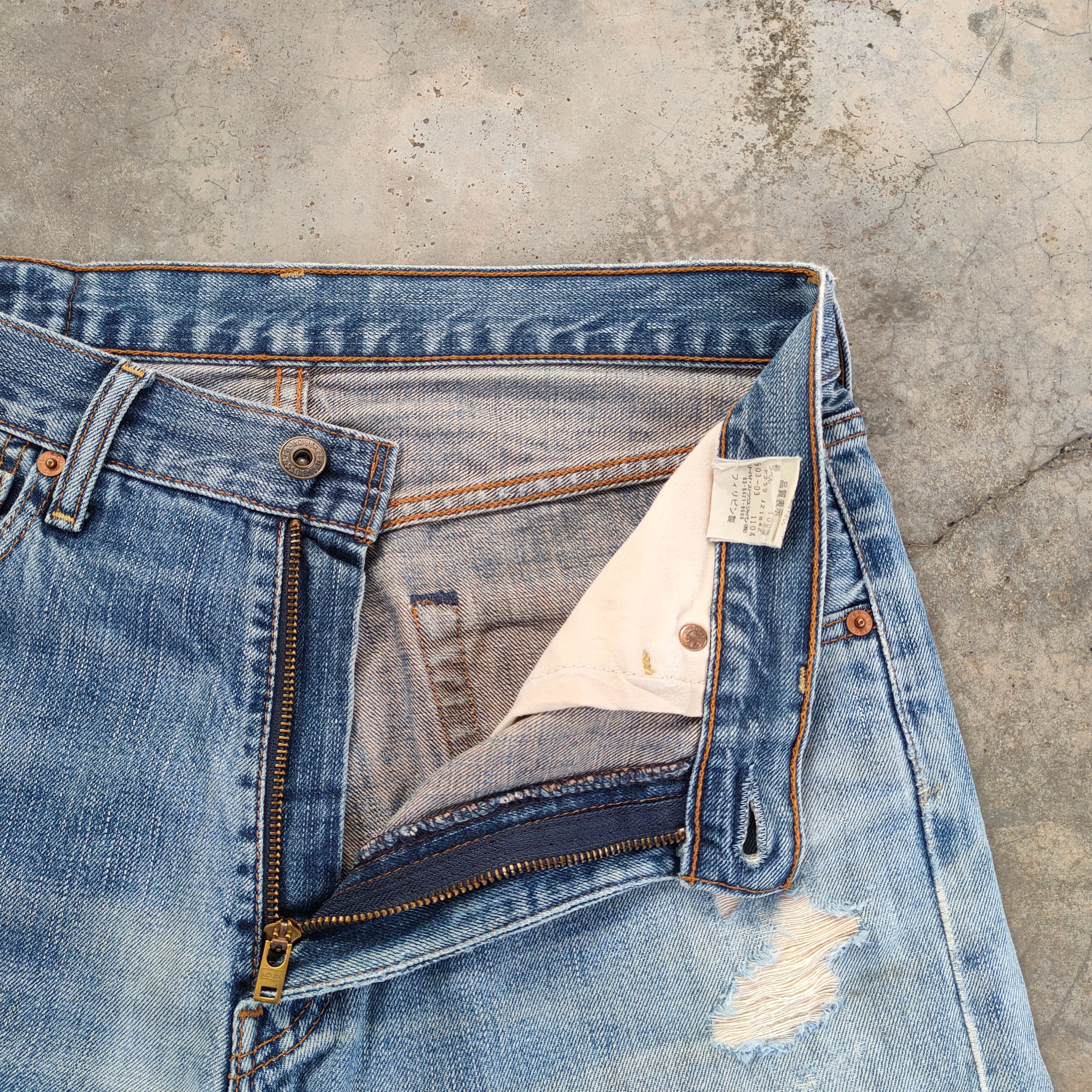 Levi's Vintage Clothing VINTAGE LEVI'S 503 FADED DISTRESSED RIPPED JEAN DENIM PANTS Size US 31 - 8 Thumbnail
