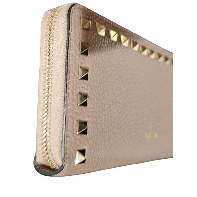 Valentino Garavani Rockstud Pebble Leather Zip Around Wallet