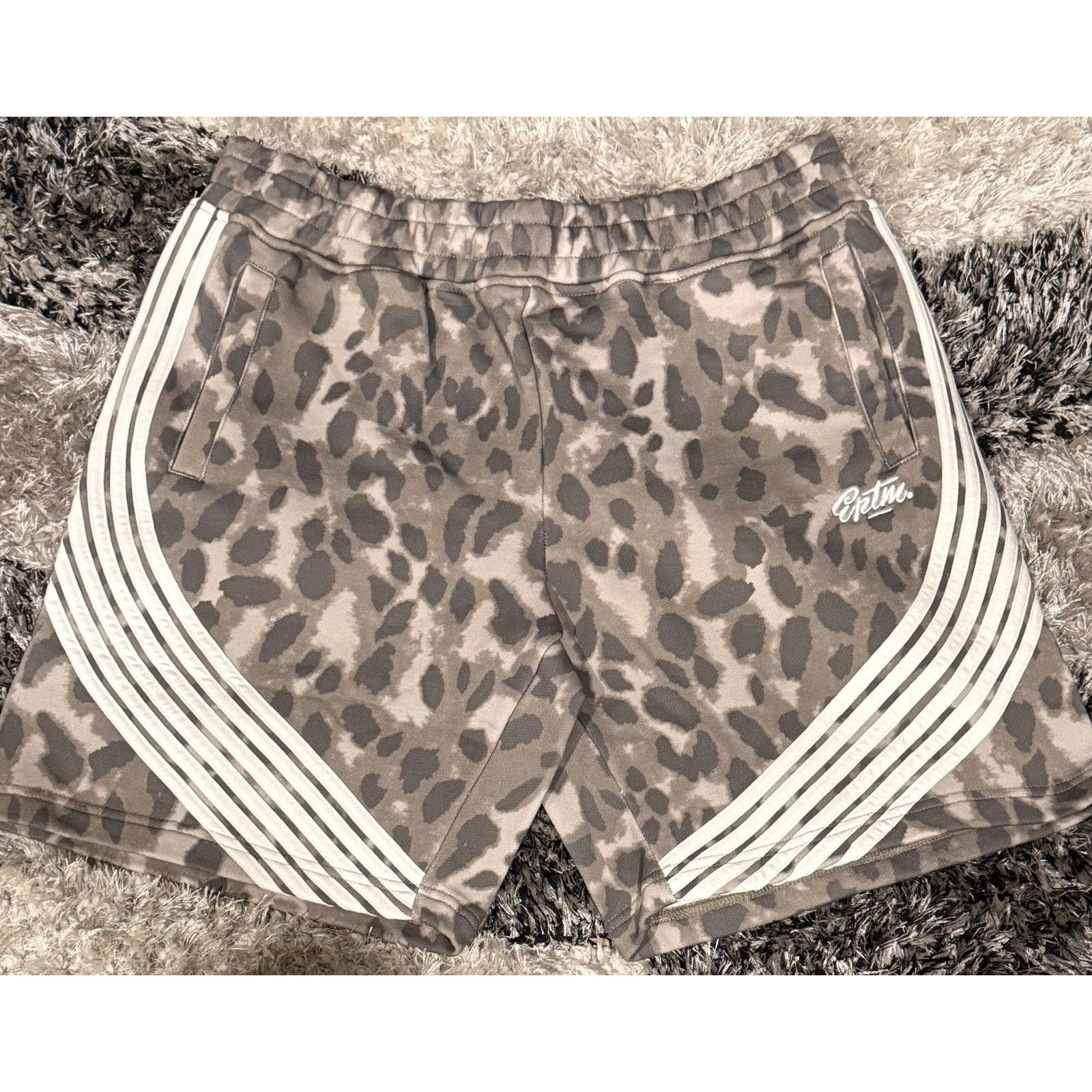 EPTM. EPTM Gray Leopard Print Stripe Shorts Streetwear Size M NWT Size US 32 / EU 48 - 6 Thumbnail