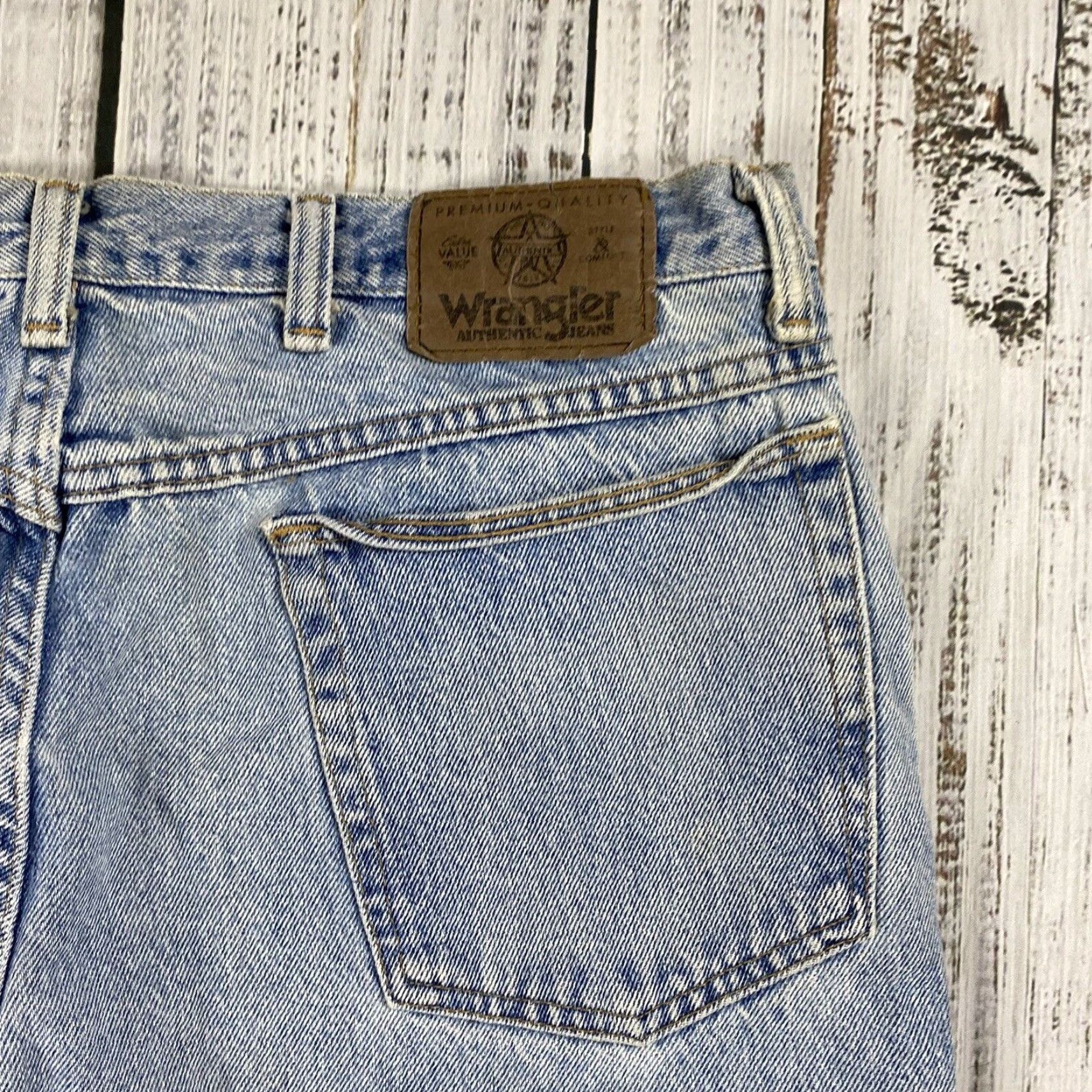 Wrangler VINTAGE Wrangler Jeans Denim 34x30 Tapered Distressed Light Wash 90s Western Mens Regular 34W 30L Size US 34 / EU 50 - 6 Thumbnail