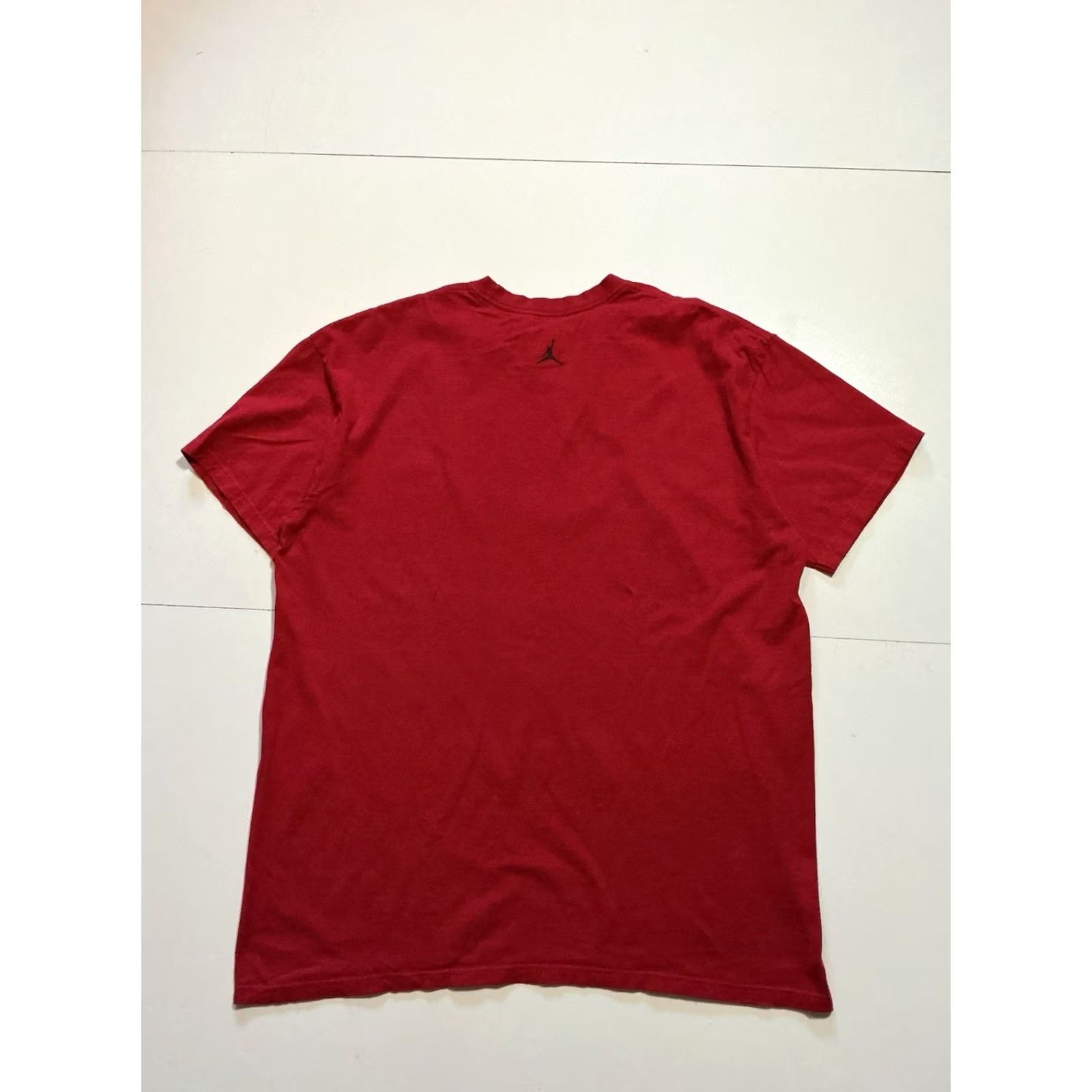 Jordan Brand VINTAGE Air Jordan Circle Jumpman Logo Graphic Red Basketball S/S Crewneck T-Shirt XXL Mens Red Logo T-Shirt 2XL Jumpman Size US XXL / EU 58 / 5 - 3 Thumbnail