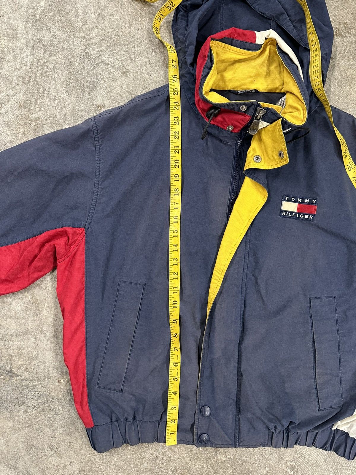 Tommy Hilfiger Vintage 90s Tommy Hilfiger Sleeve Spell Out Jacket USA Size US M / EU 48-50 / 2 - 19 Thumbnail