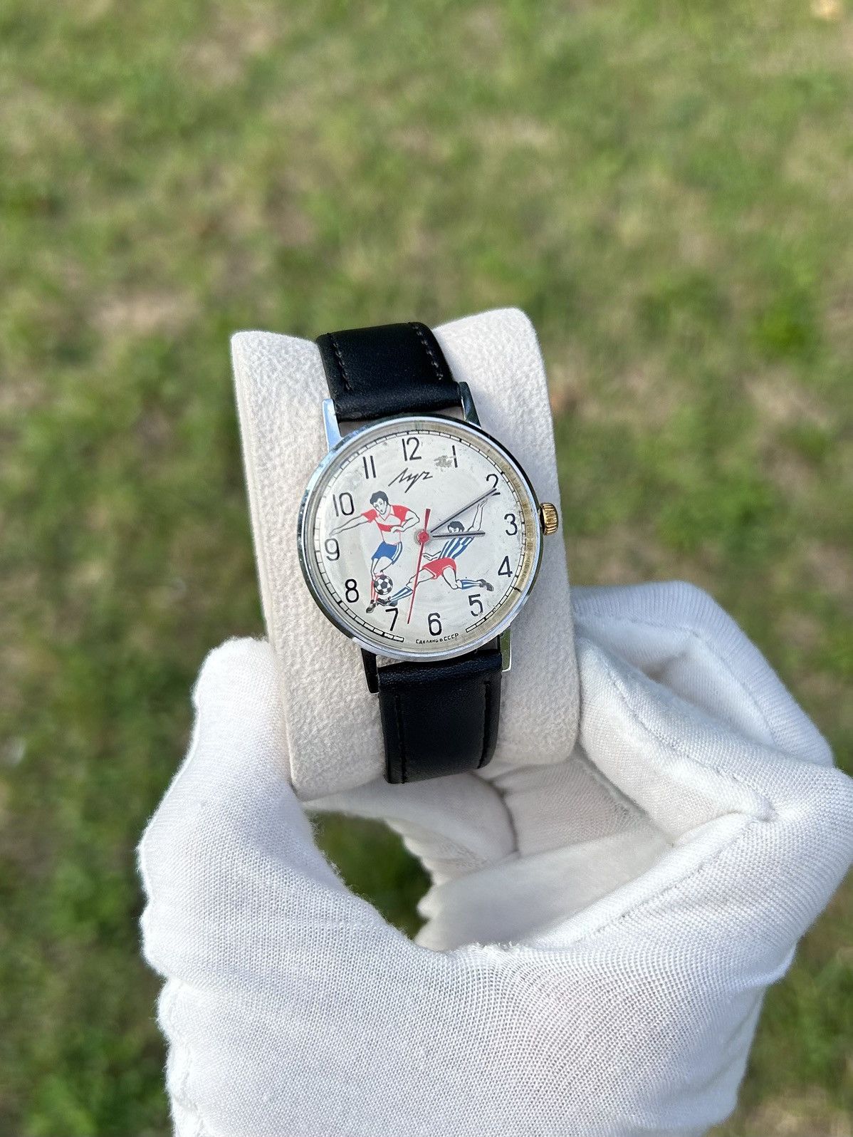 Vintage Vintage Watch Luch USSR Soviet Mechanical 1980s Size ONE SIZE - 4 Thumbnail
