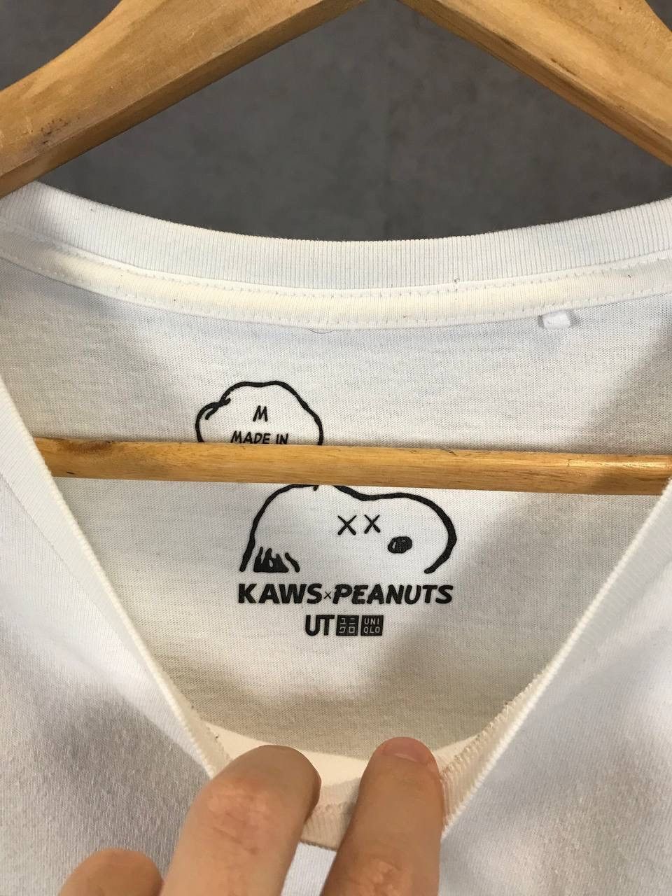 Kaws × Peanuts × Uniqlo Kaws x Peanuts x Uniqlo pocket designer tee Size US M / EU 48-50 / 2 - 4 Thumbnail