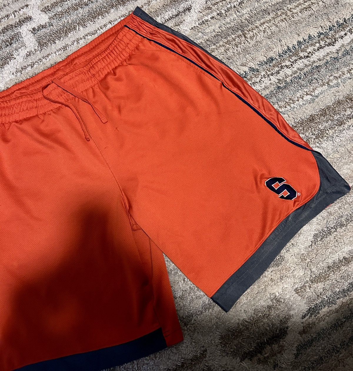 NCAA Vintage Syracuse Orange Basketball Shorts Size US 36 / EU 52 - 2 Thumbnail