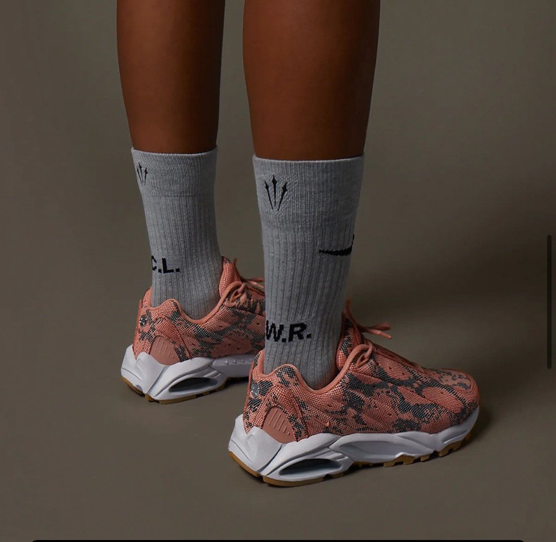 NOCTA × Nike Nike Nocta Hot Step Pink Quartz Size US 6.5 / EU 39-40 - 7 Thumbnail