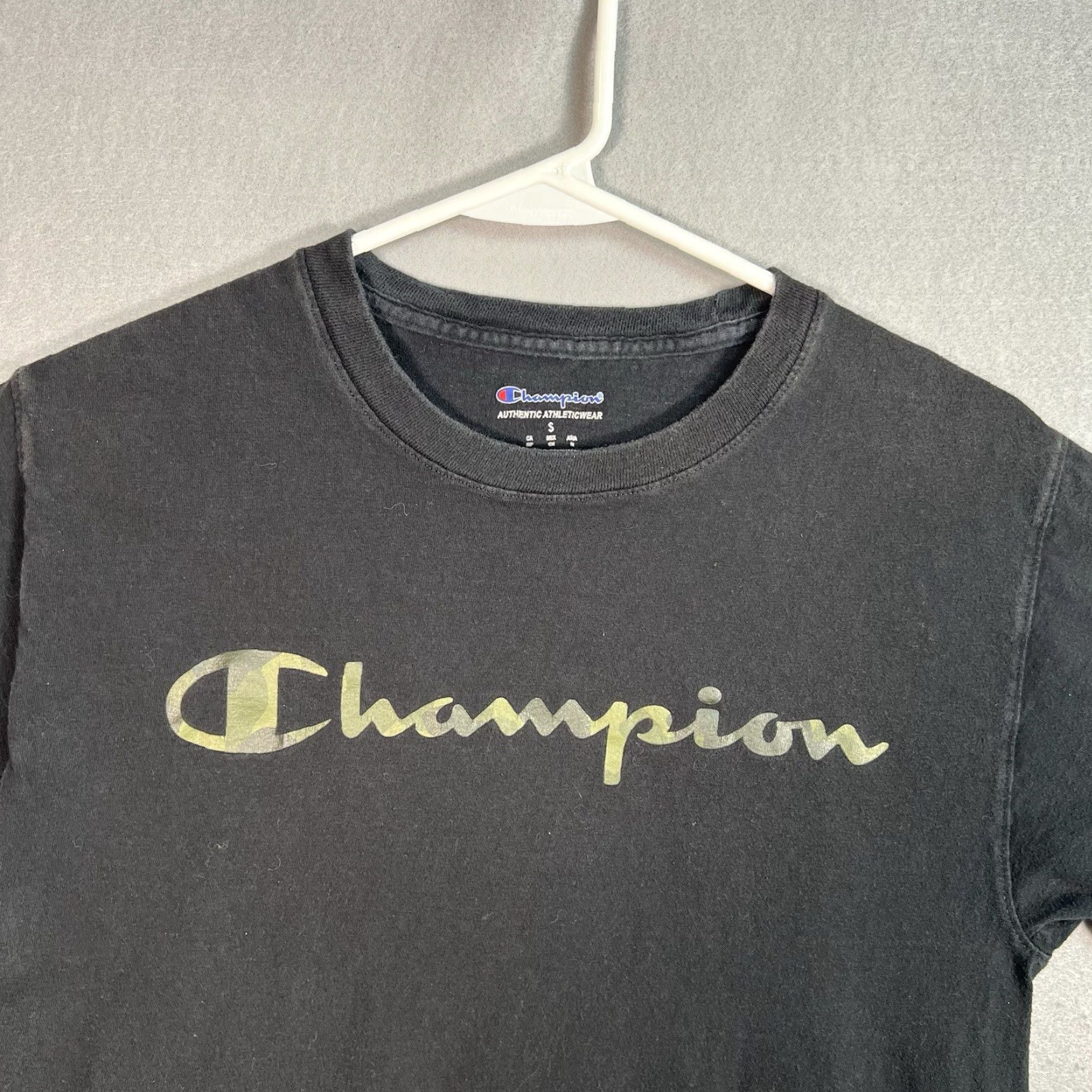 Champion VINTAGE Champion Camo Spellout Classic Logo T Shirt Adult Small Black Mens Size US S / EU 44-46 / 1 - 4 Thumbnail