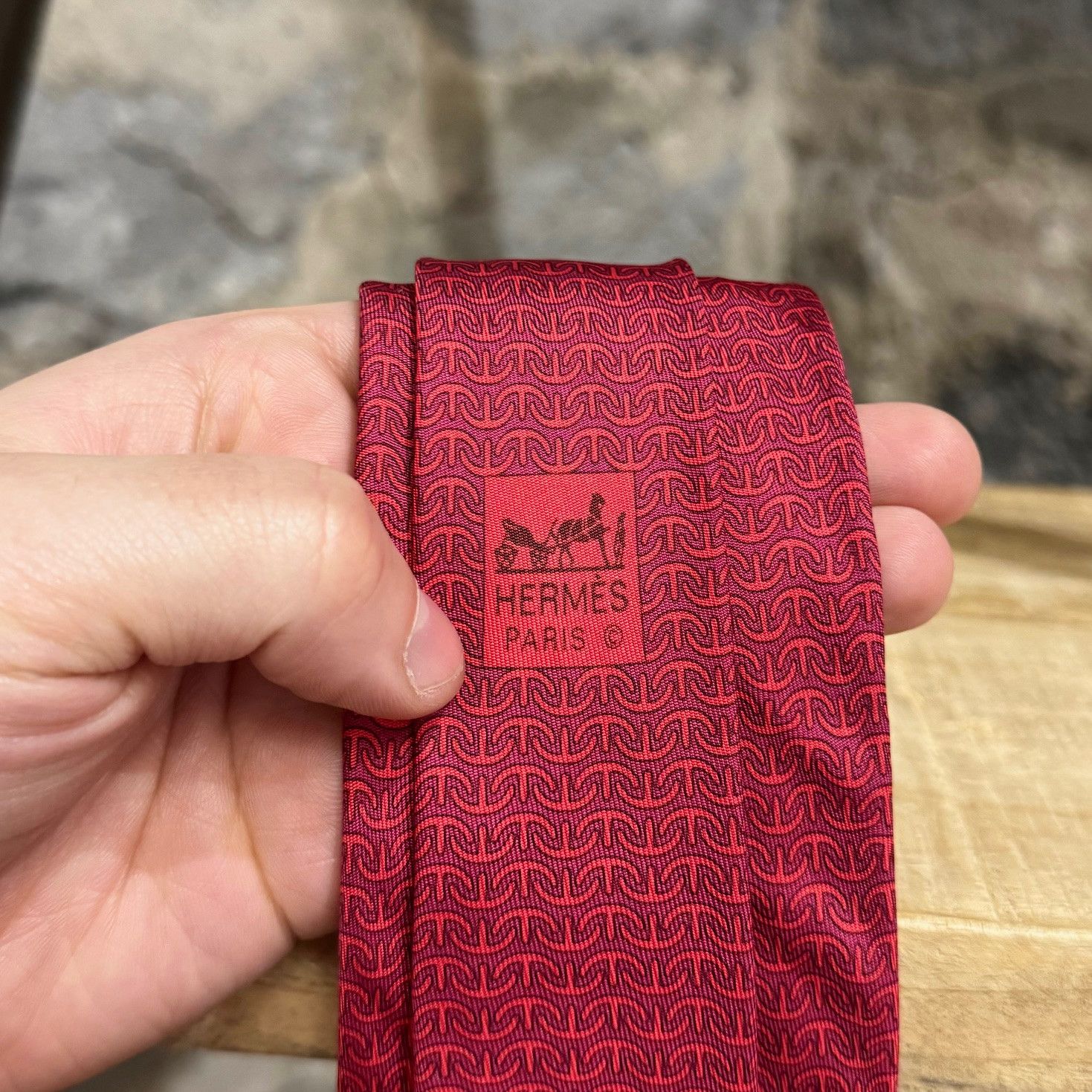Hermes Hermès Chaine D'Ancre Pattern Raspberry Red Tonal Silk Tie Size ONE SIZE - 4 Thumbnail