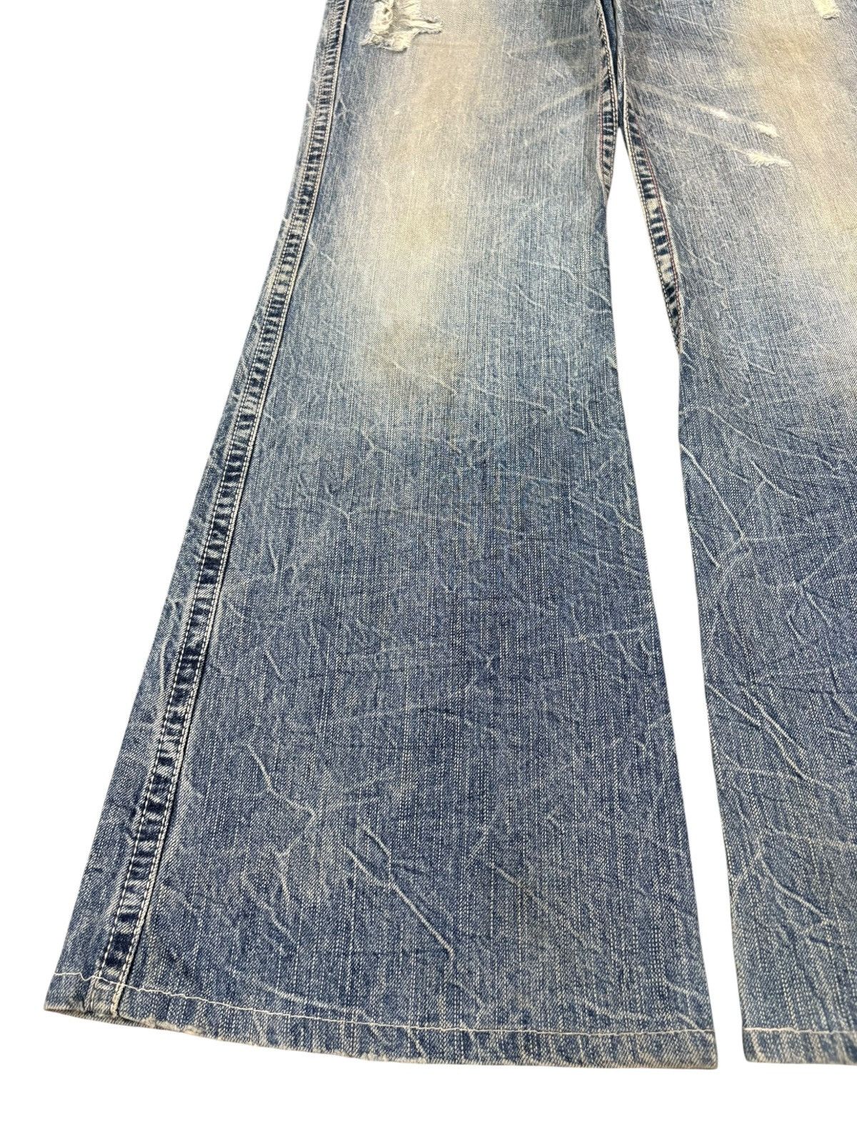 Japanese Brand Vintage Japanese Brand Crack Wash Distressed Flare Jeans Size 31" - 6 Thumbnail