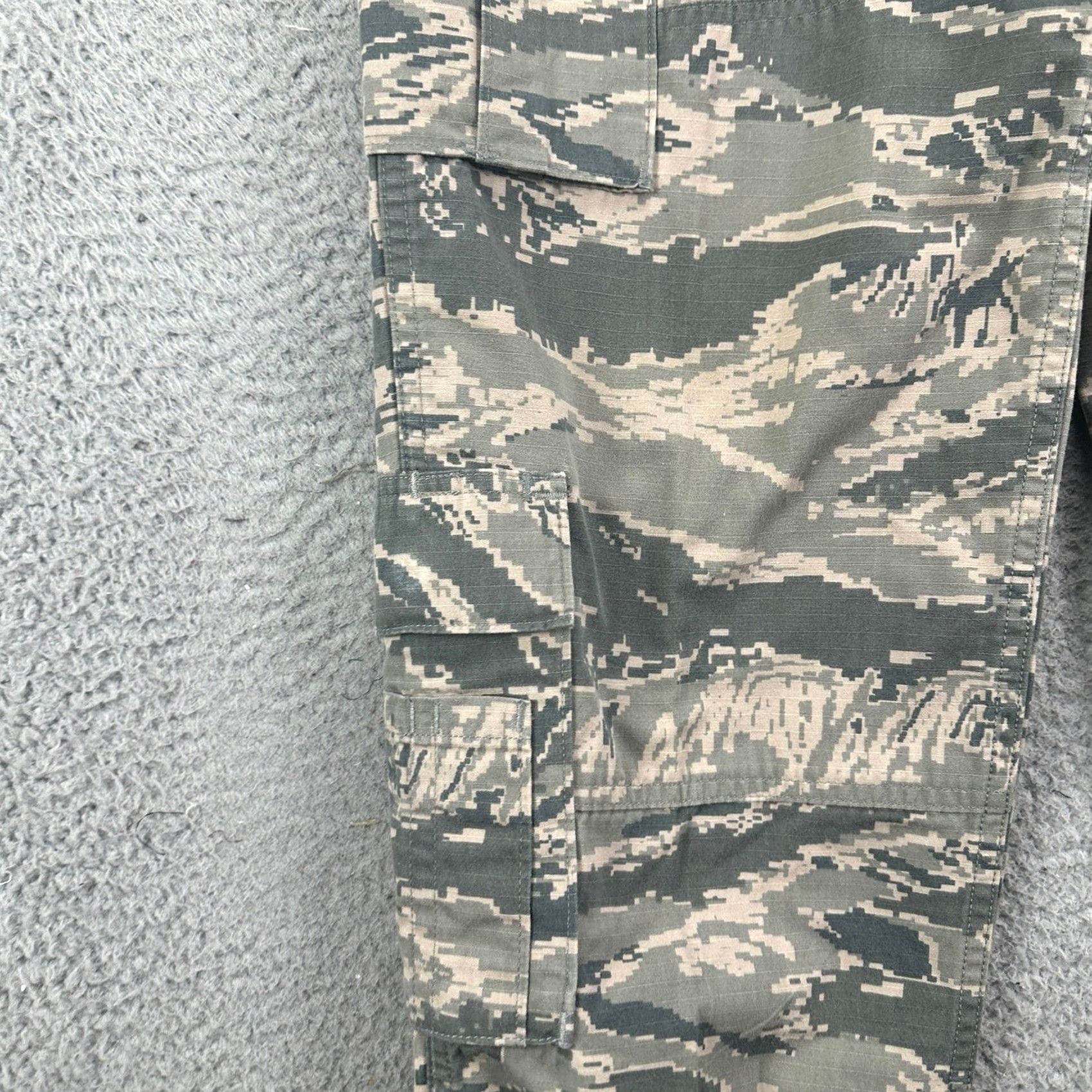 Vintage USAF Desert Digital Camo Pants Mens 29X31 Green Tan Tiger Stripe Cargo Military Baggy Workwear Casual Shirt? Size US 29 - 4 Thumbnail