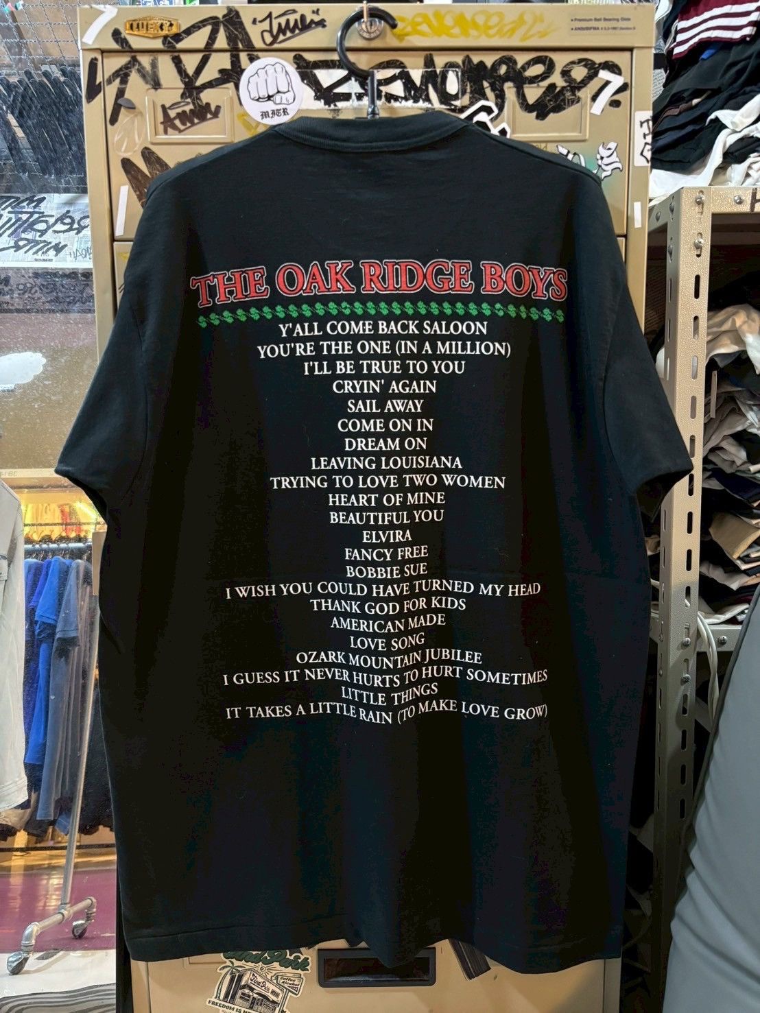 Band Tees The Oak Ridge boys 1996’s Size US XL / EU 56 / 4 - 6 Thumbnail