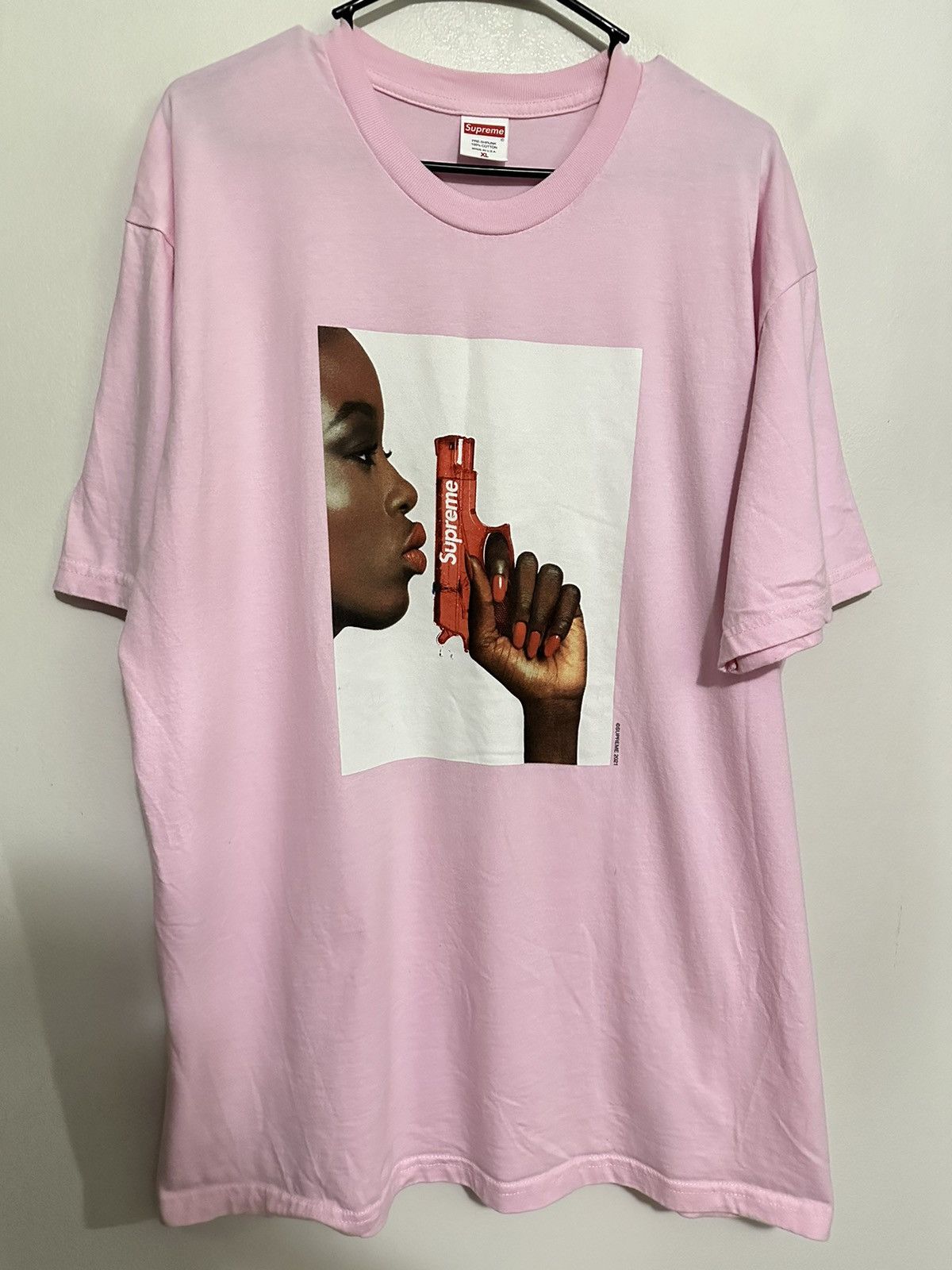Supreme Supreme Water Pistol Tee Size US XL / EU 56 / 4 - 1 Thumbnail