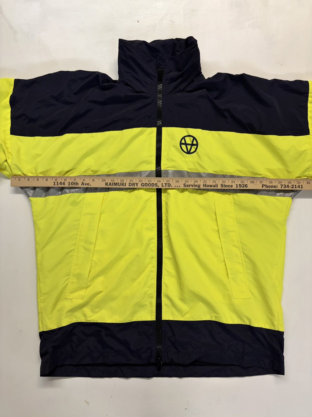 Vetements Vetements F/W19 Hi-Vis Anarchy Reflective Parka Size US XXL / EU 58 / 5 - 9 Thumbnail