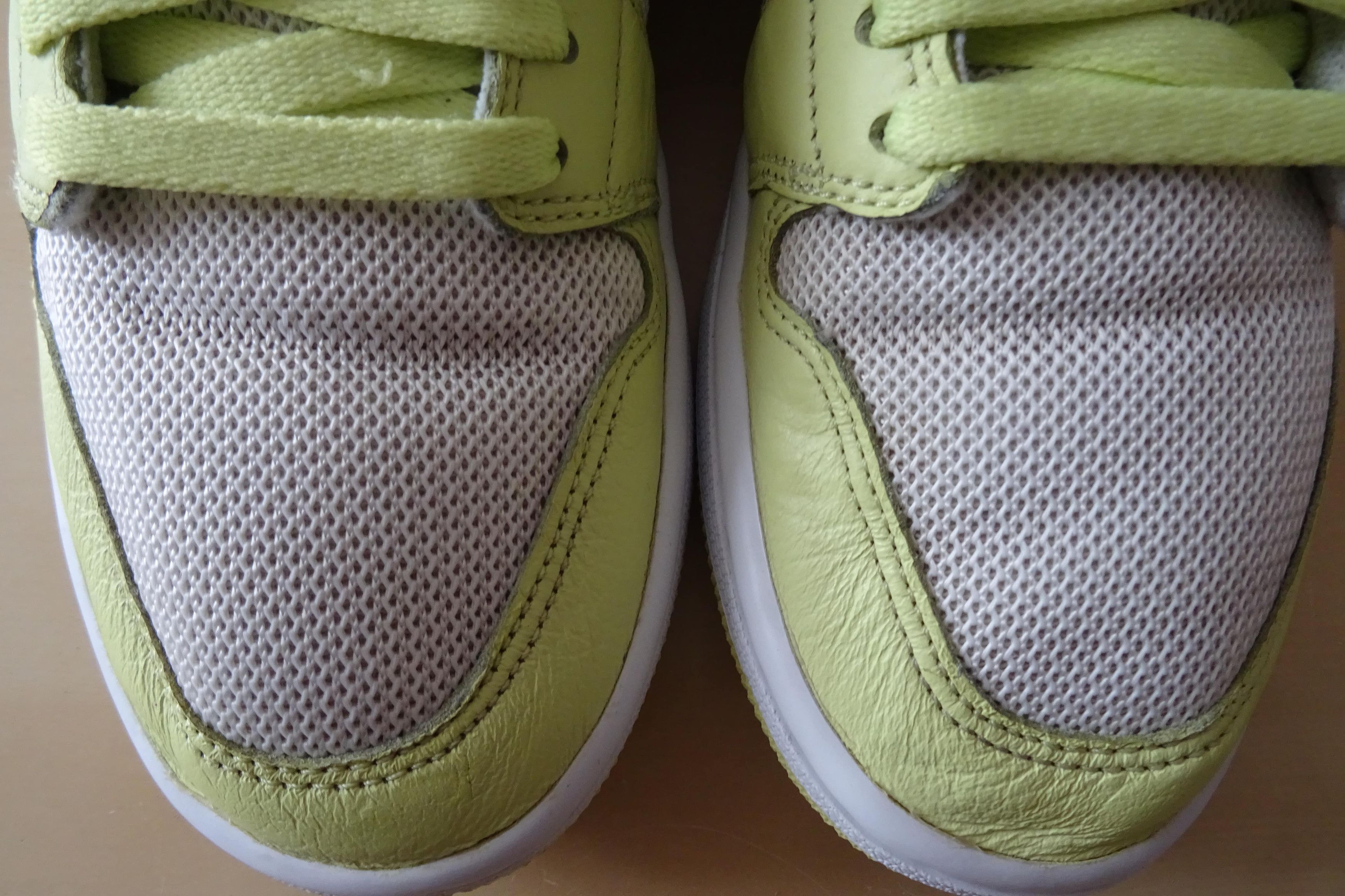 Jordan Brand Nike Air Jordan 1 Low (W) " Limelight " Sneaker Size US 7 / IT 37 - 10 Thumbnail