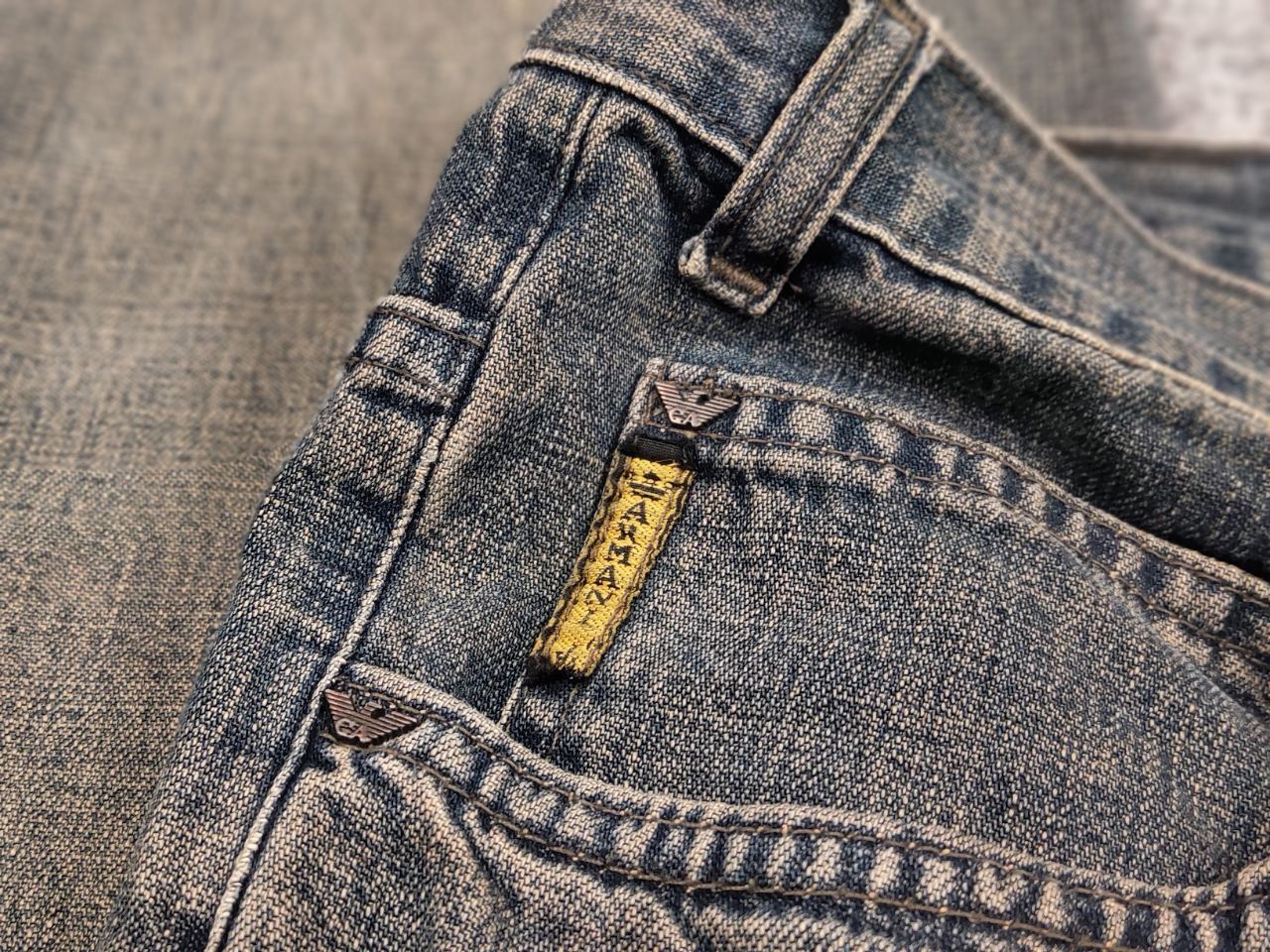 Giorgio Armani Rare Vintage Giorgio Armani Logo Dark Faded Denim Jeans Size US 32 / EU 48 - 15 Thumbnail