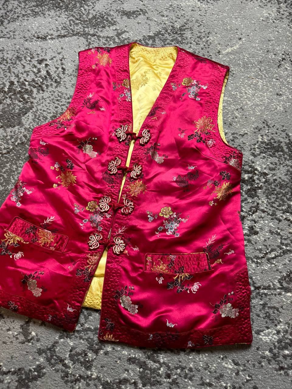 Japanese Brand × Vintage Vintage Reversible Satin Chinese Padded Waistcoat Gilet Vest Size L / US 10 / IT 46 - 1 Thumbnail