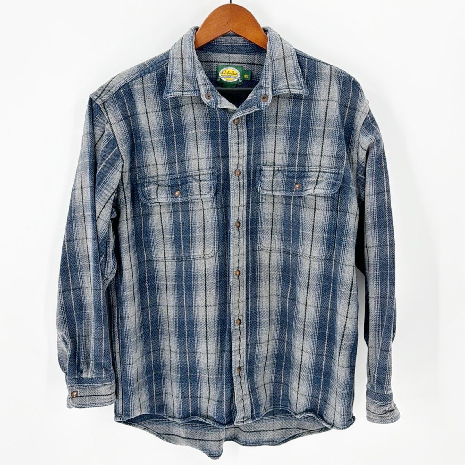 Cabelas Cabelas Blue Gray Plaid Heavyweight flannel button down Size US L / EU 52-54 / 3 - 1 Thumbnail