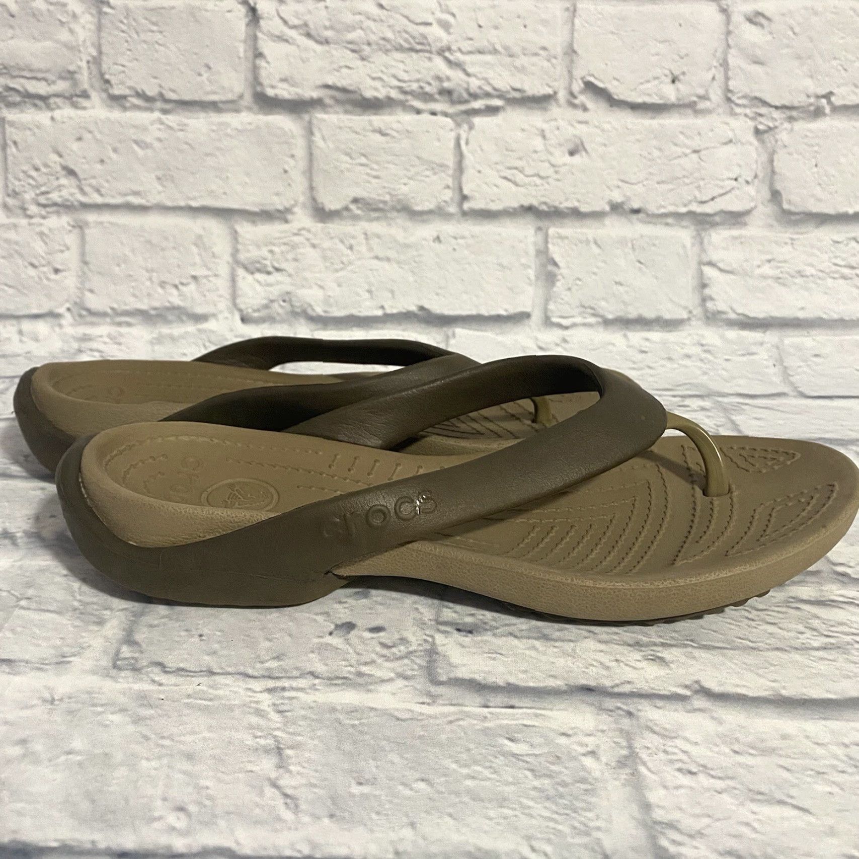 Crocs CROCS Sandal Women Thong Flip Flop Rubber Comfort Brown Tan Size 11 Womens Size US 9 / IT 39 - 5 Thumbnail