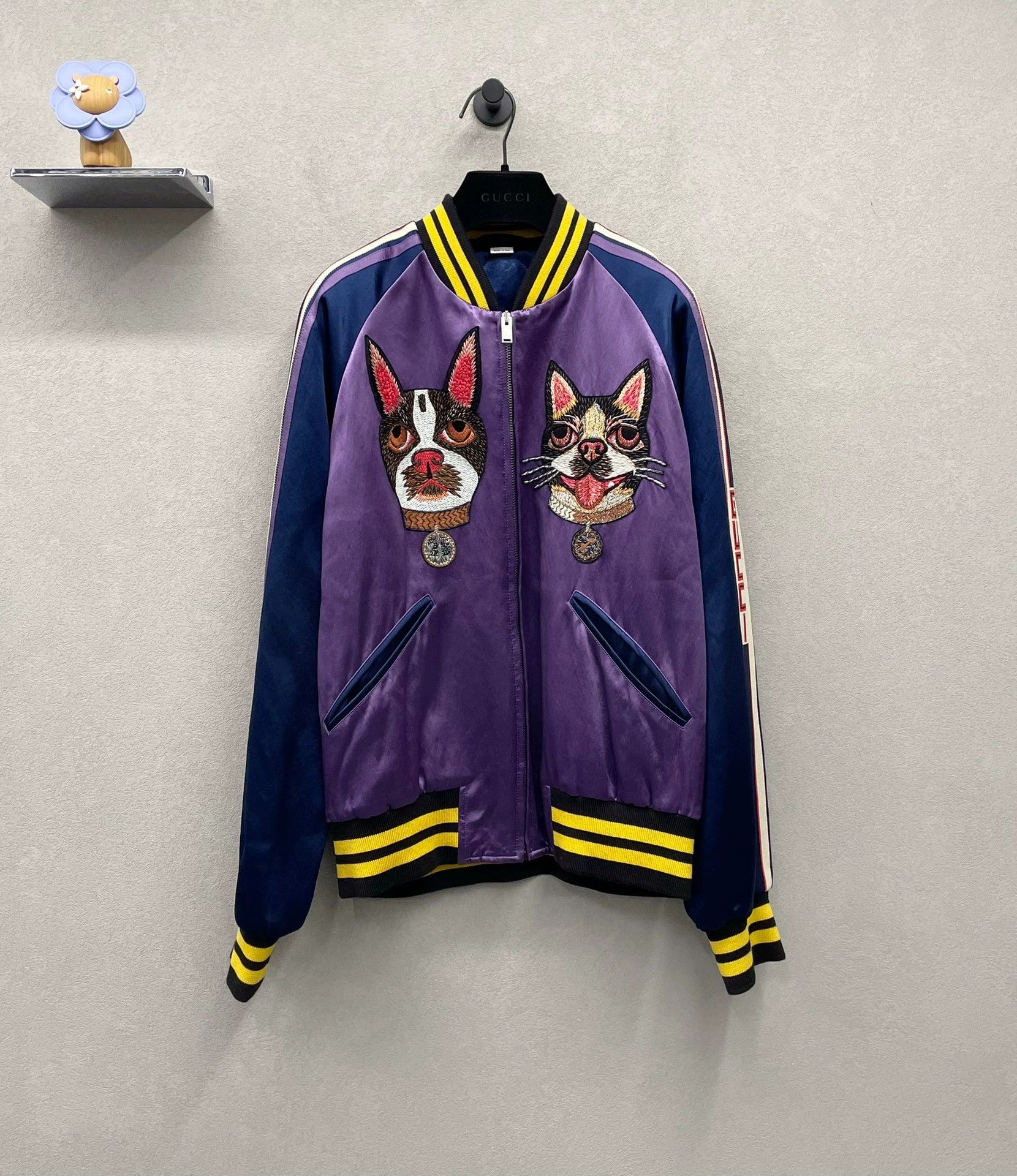 Gucci gucci embroidered purple bomber jacket unisex Size US L / EU 52-54 / 3 - 1 Thumbnail